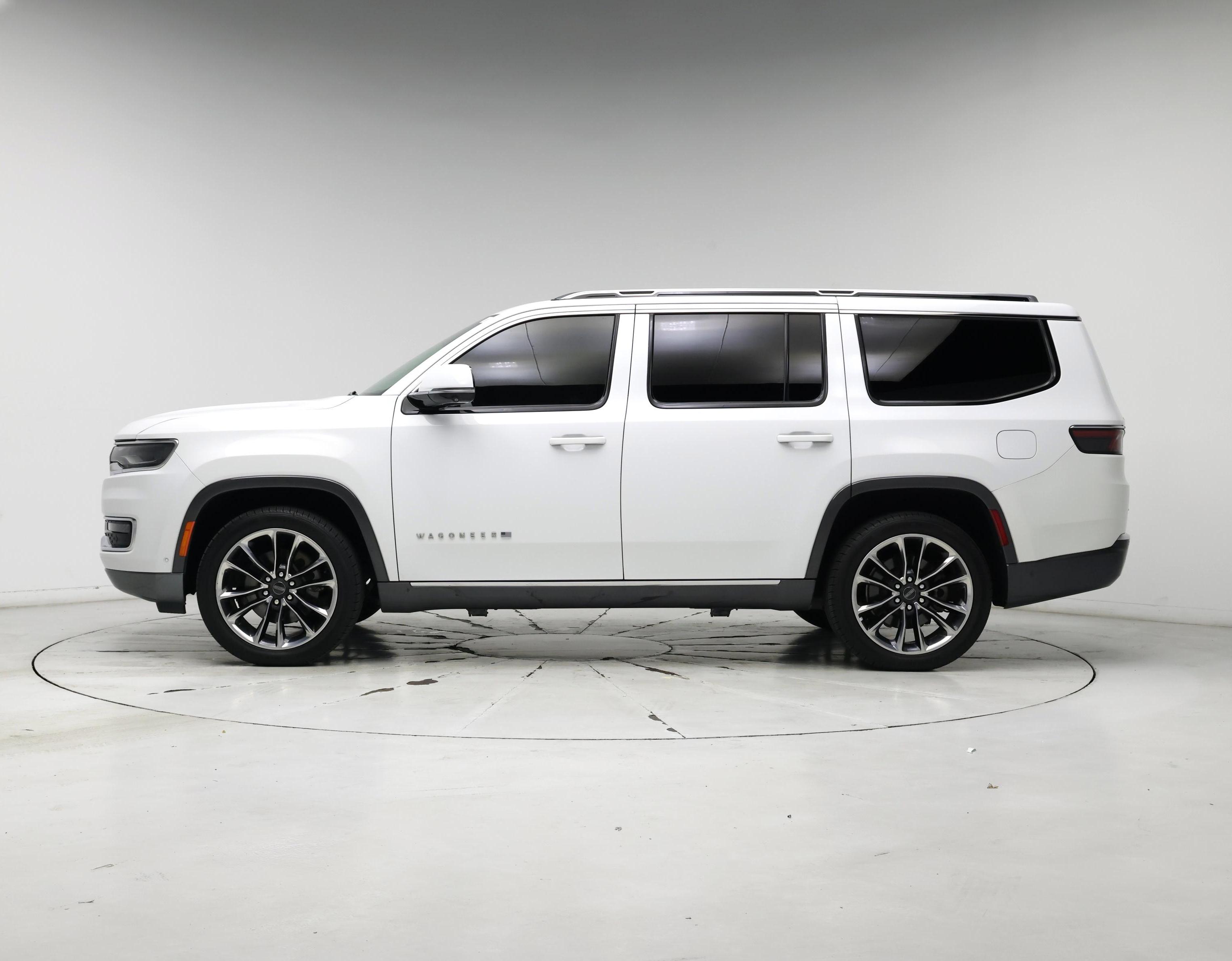 Thumbnail: 2022 Jeep Wagoneer - 3