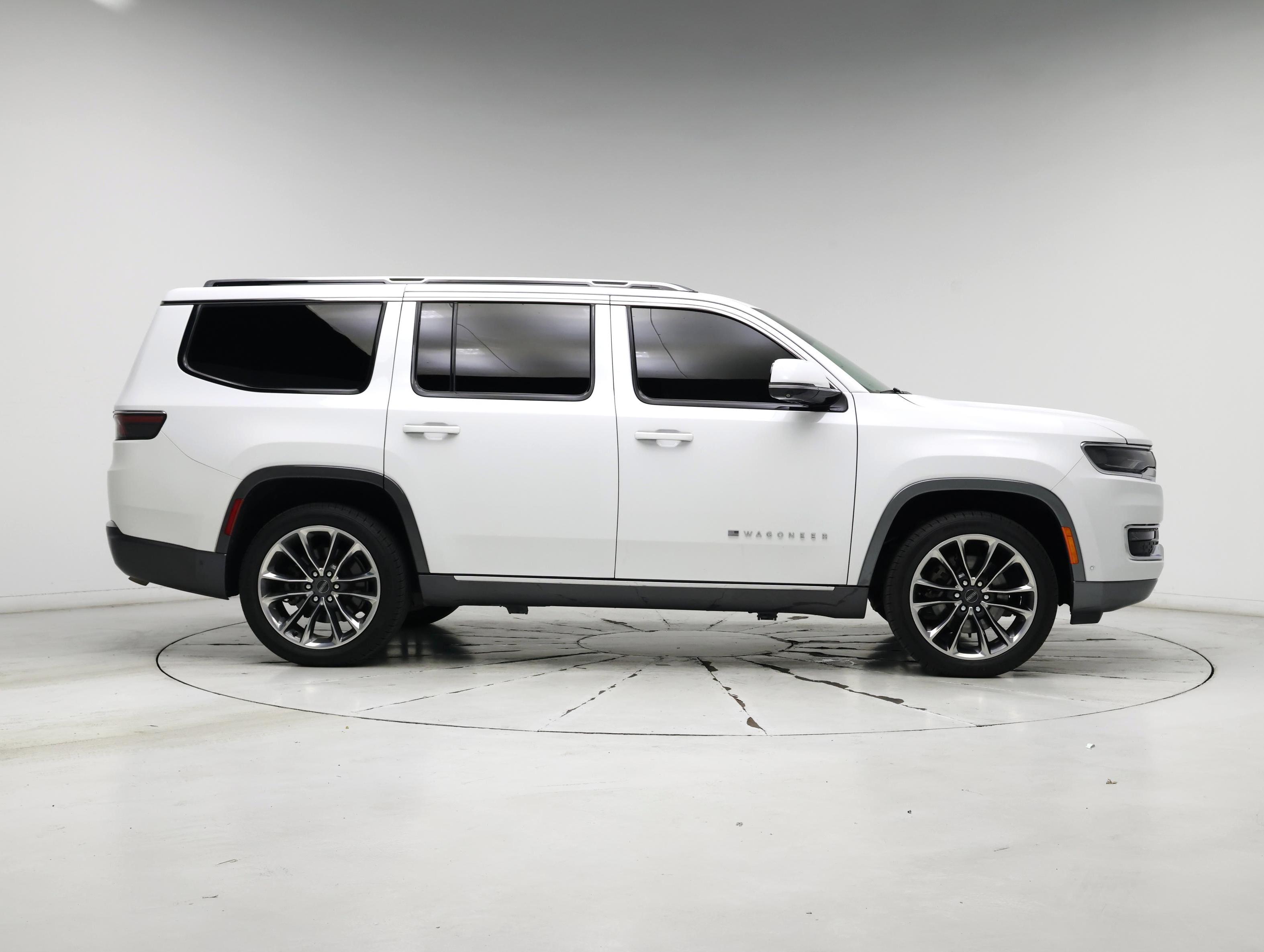 Thumbnail: 2022 Jeep Wagoneer - 7