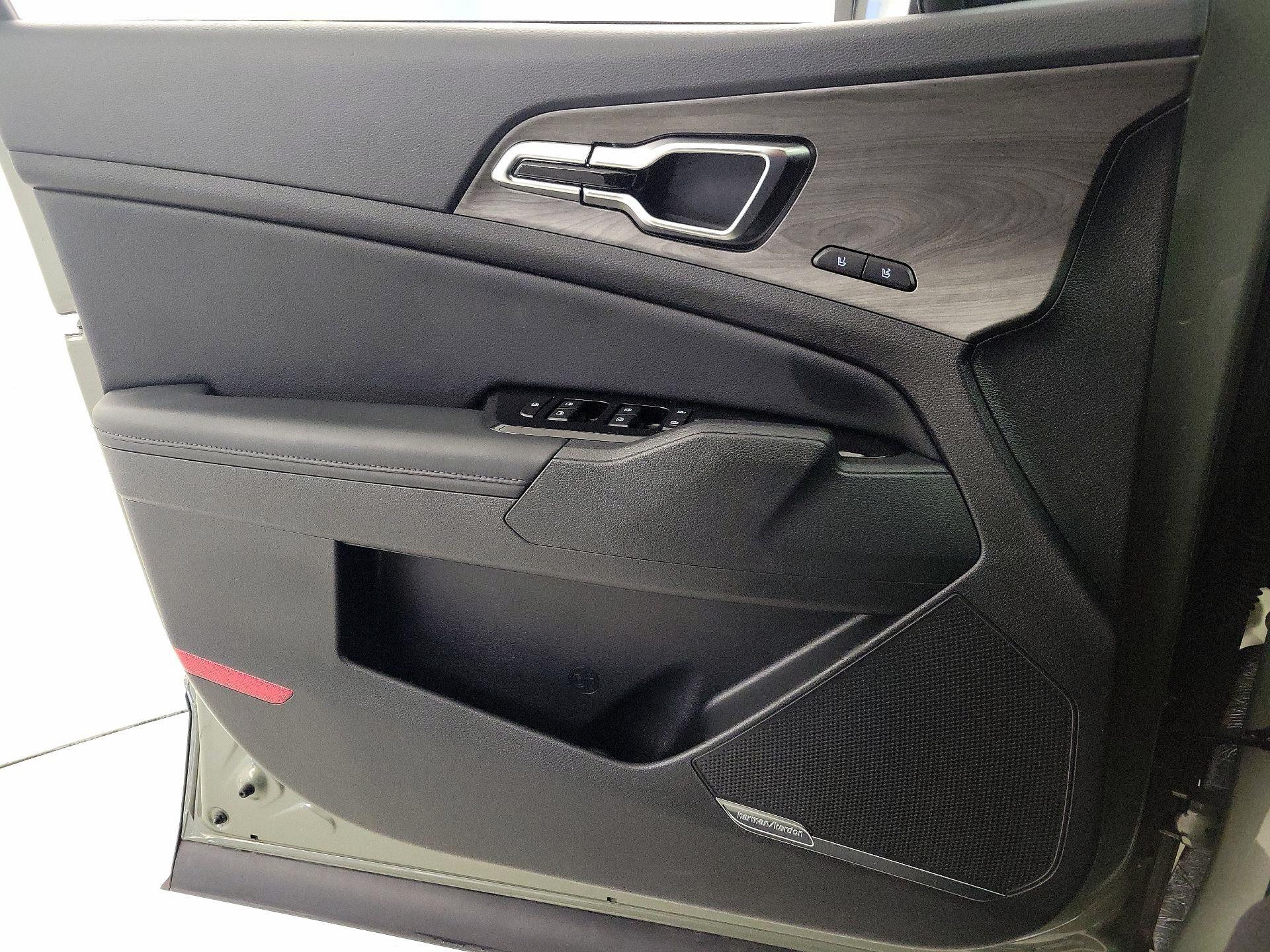 Thumbnail: 2023 Kia Sportage - 12