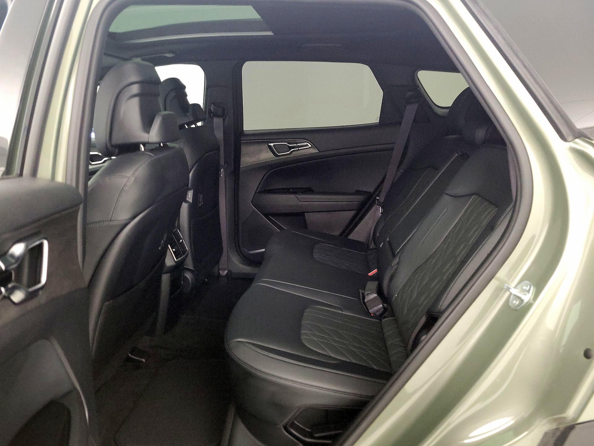 Thumbnail: 2023 Kia Sportage - 19