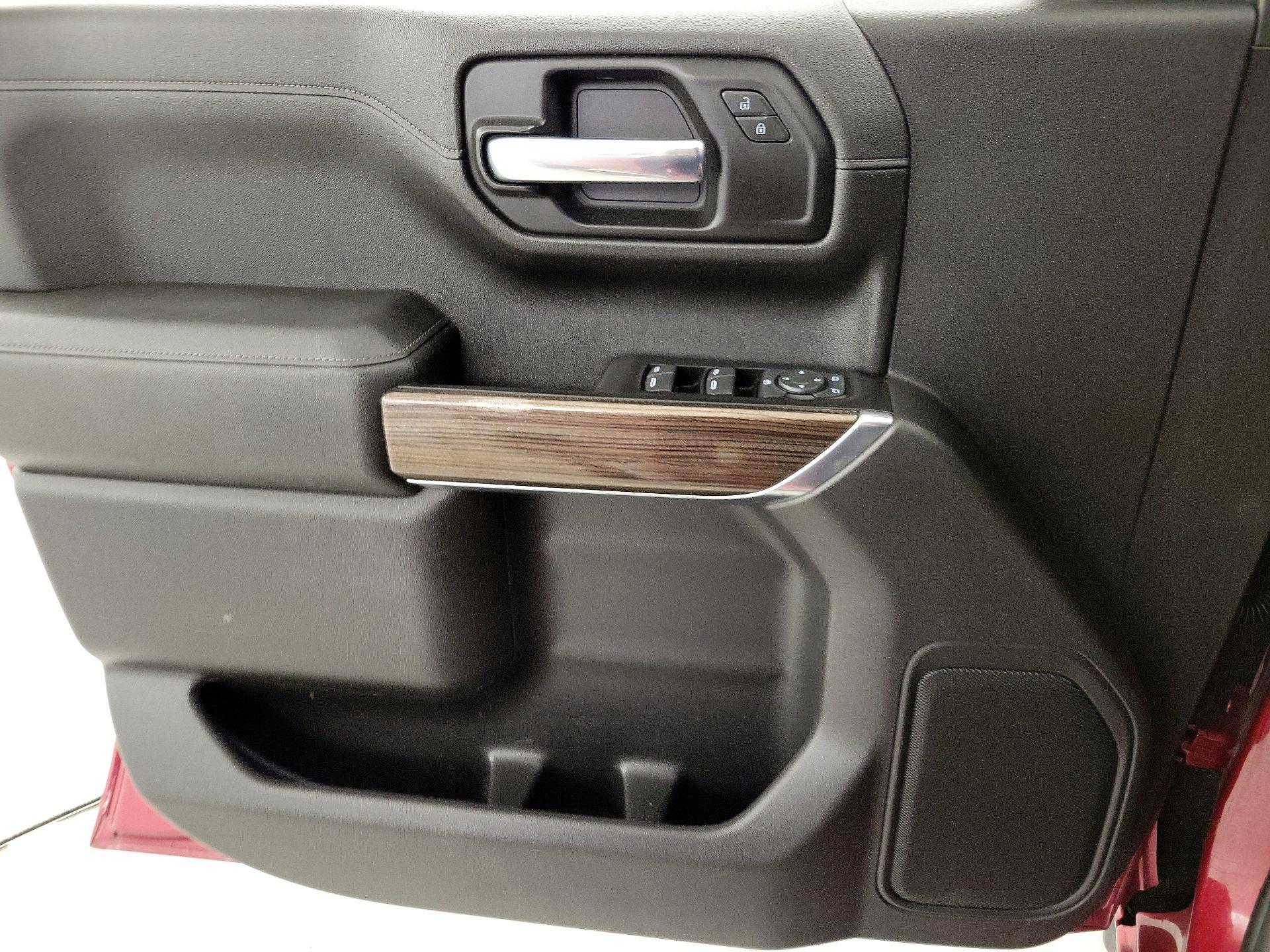 Thumbnail: 2020 Chevrolet Silverado 1500 - 12