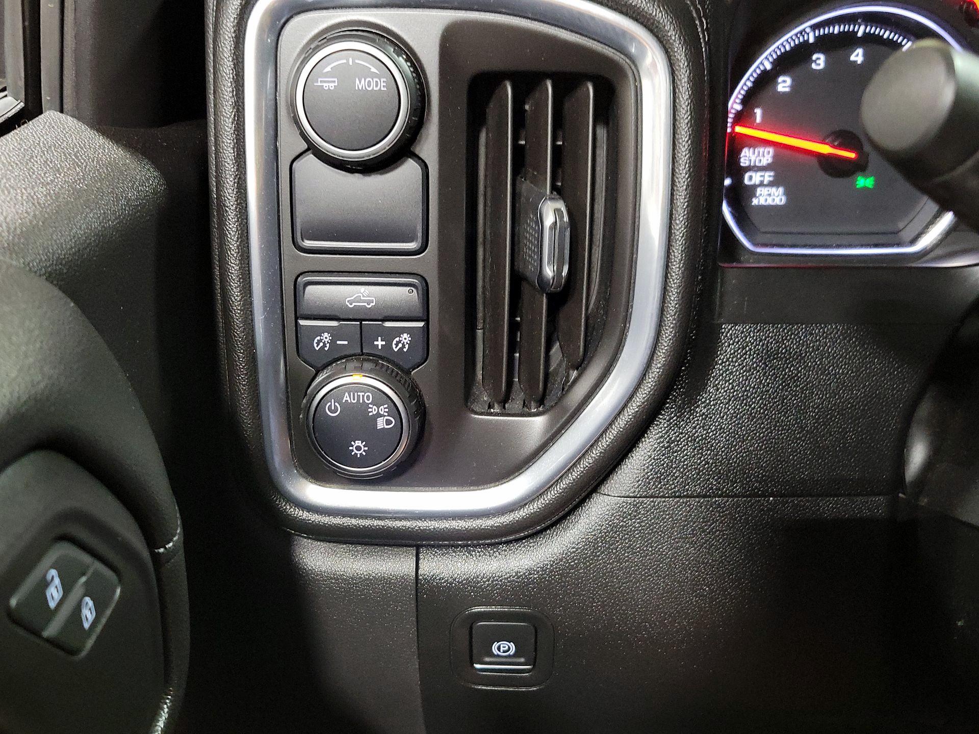 Thumbnail: 2020 Chevrolet Silverado 1500 - 13