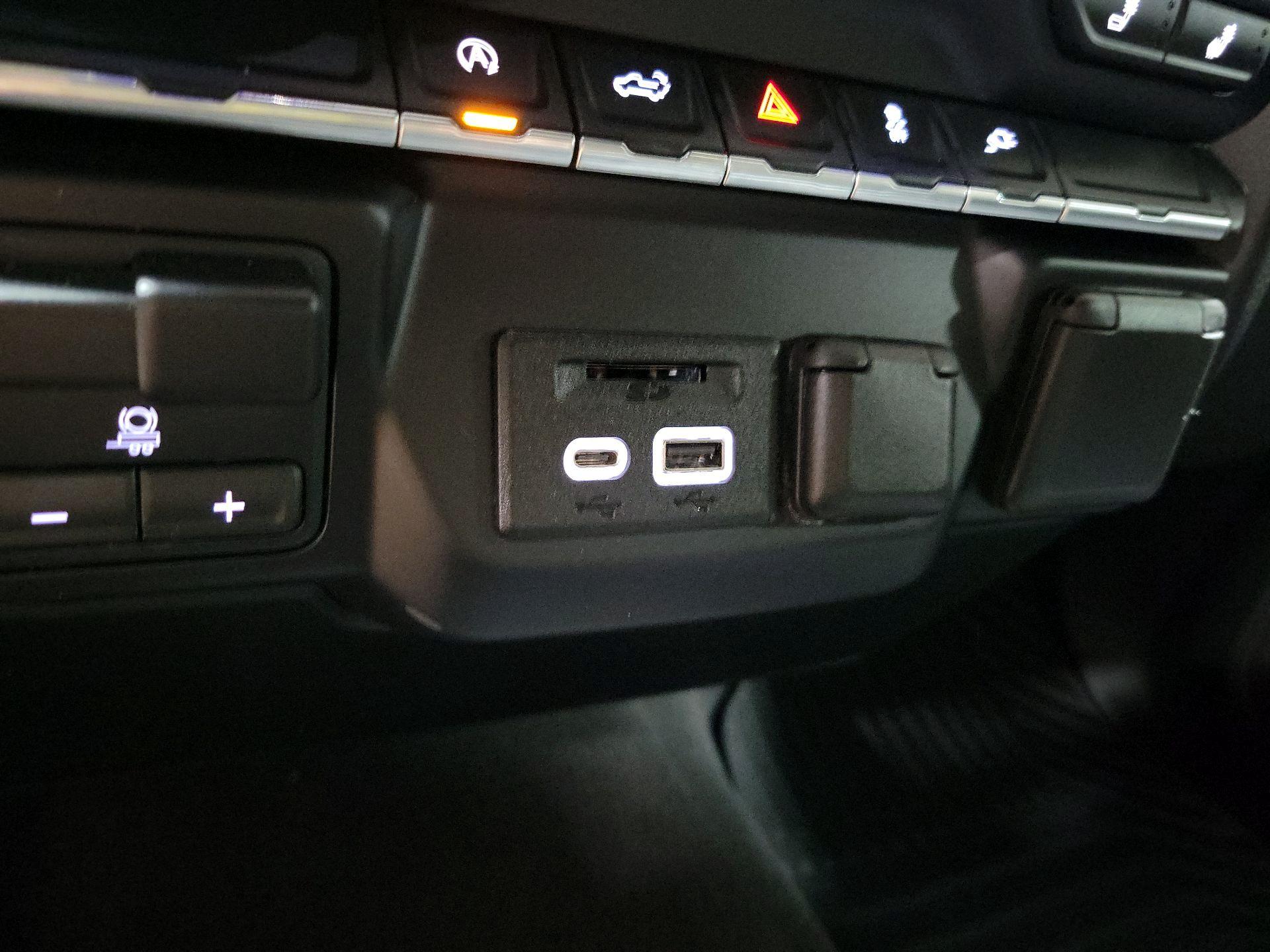 Thumbnail: 2020 Chevrolet Silverado 1500 - 18