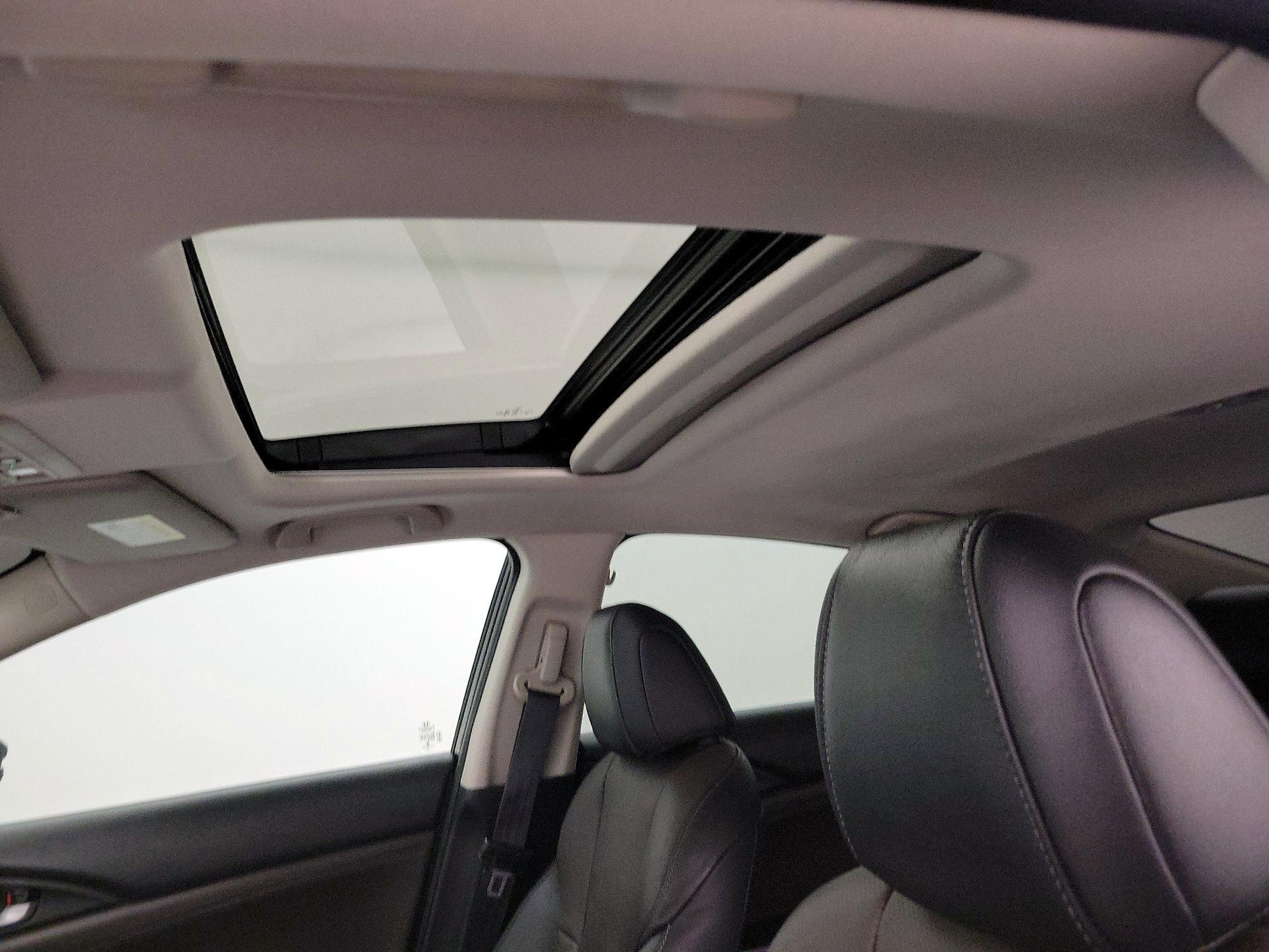 Thumbnail: 2020 Honda Insight - 18