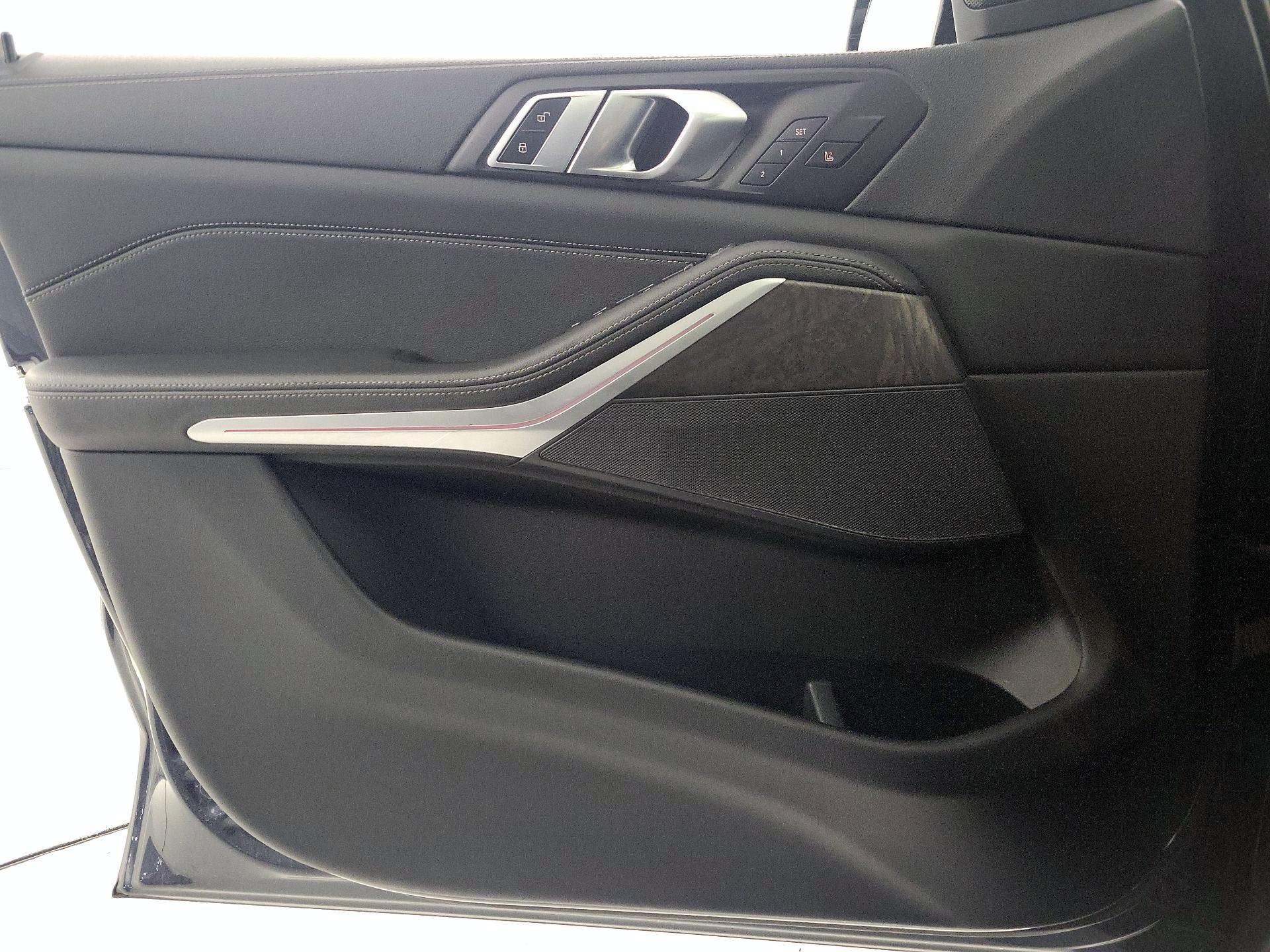 Thumbnail: 2022 BMW X5 - 12