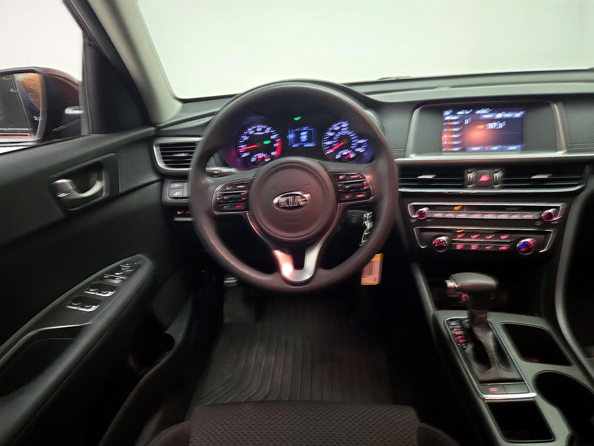 Thumbnail: 2018 Kia Optima - 10