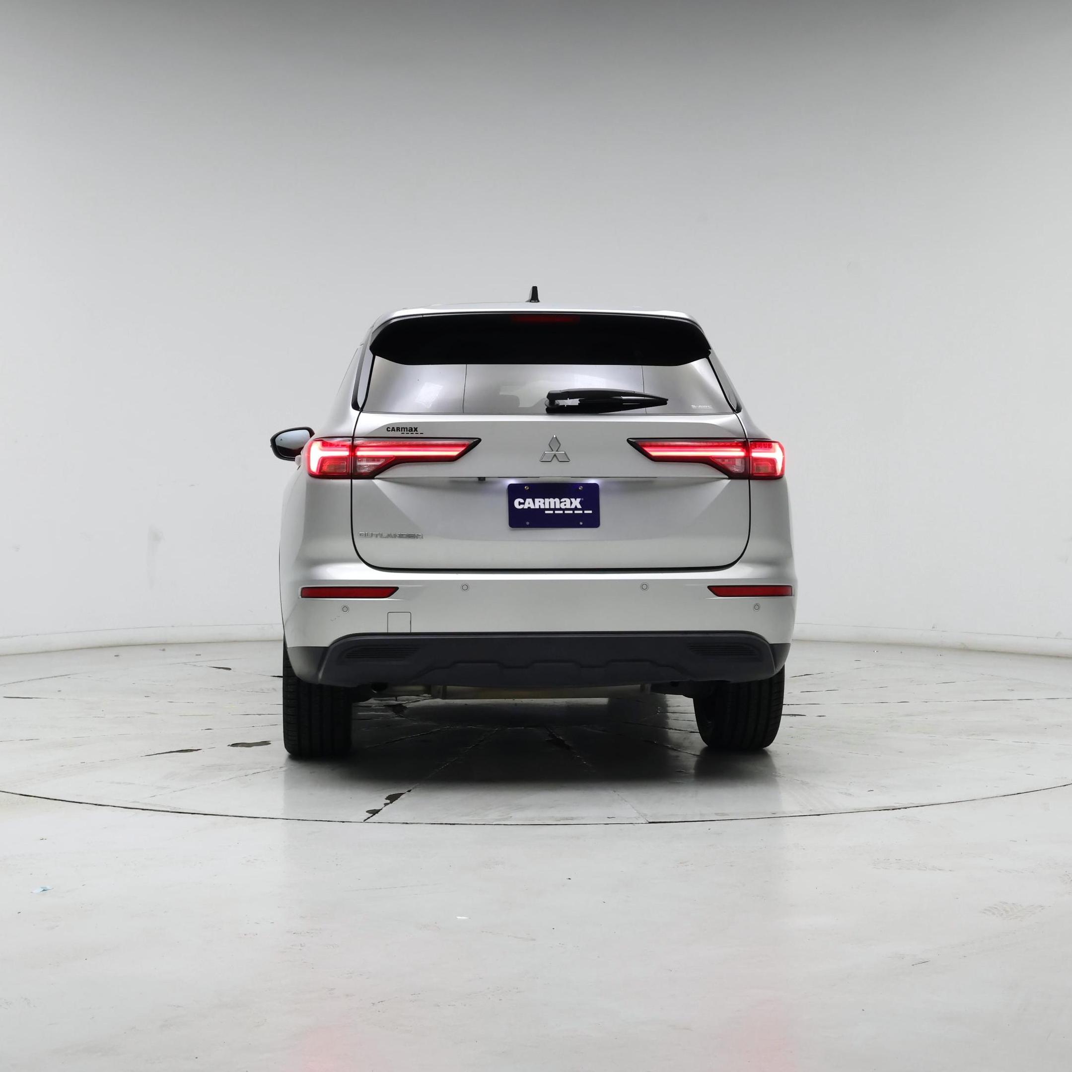 Thumbnail: 2022 Mitsubishi Outlander - 6