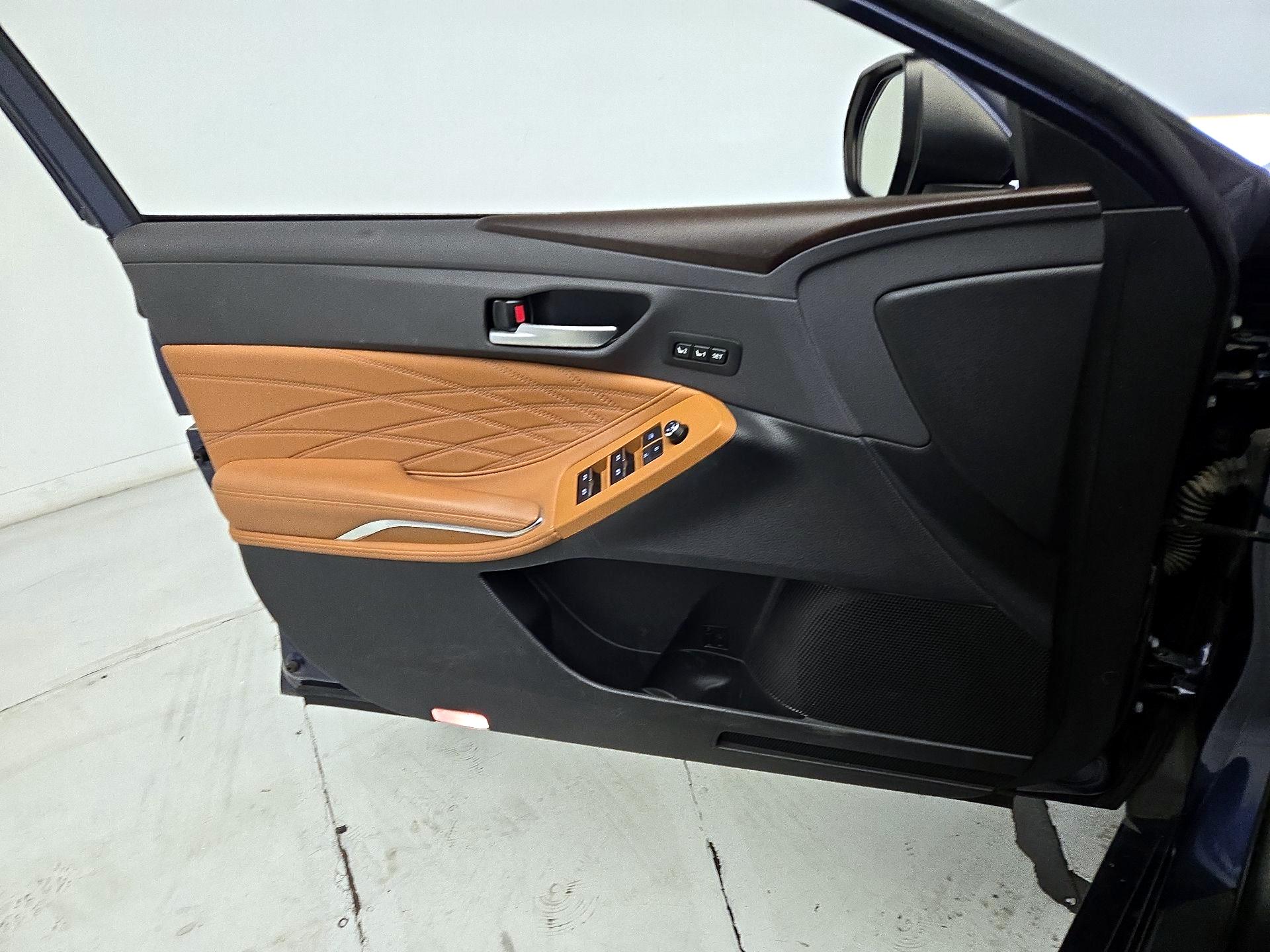 Thumbnail: 2019 Toyota Avalon - 12