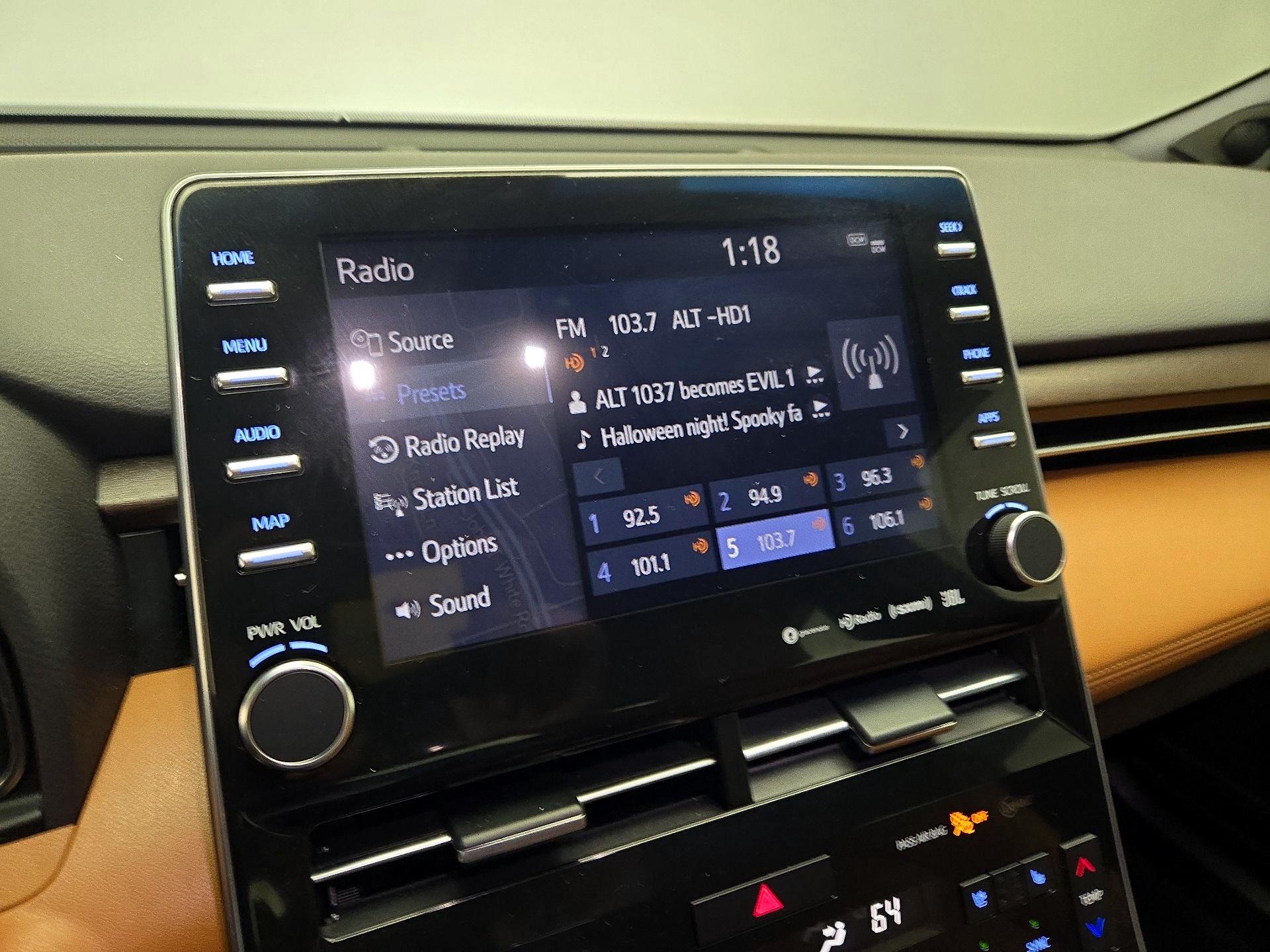 Thumbnail: 2019 Toyota Avalon - 16