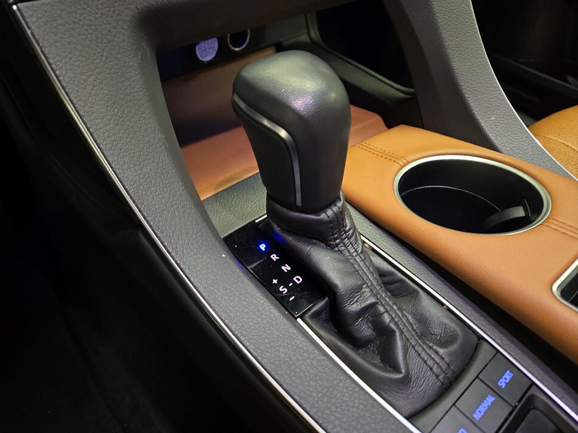 Thumbnail: 2019 Toyota Avalon - 18