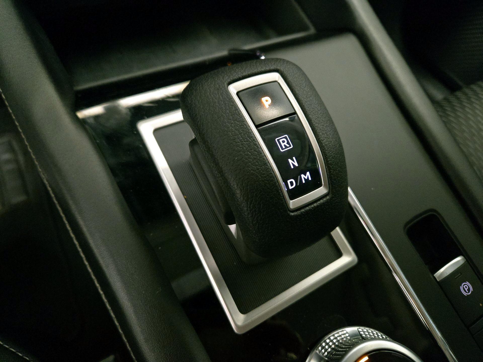 Thumbnail: 2022 Mitsubishi Outlander - 17