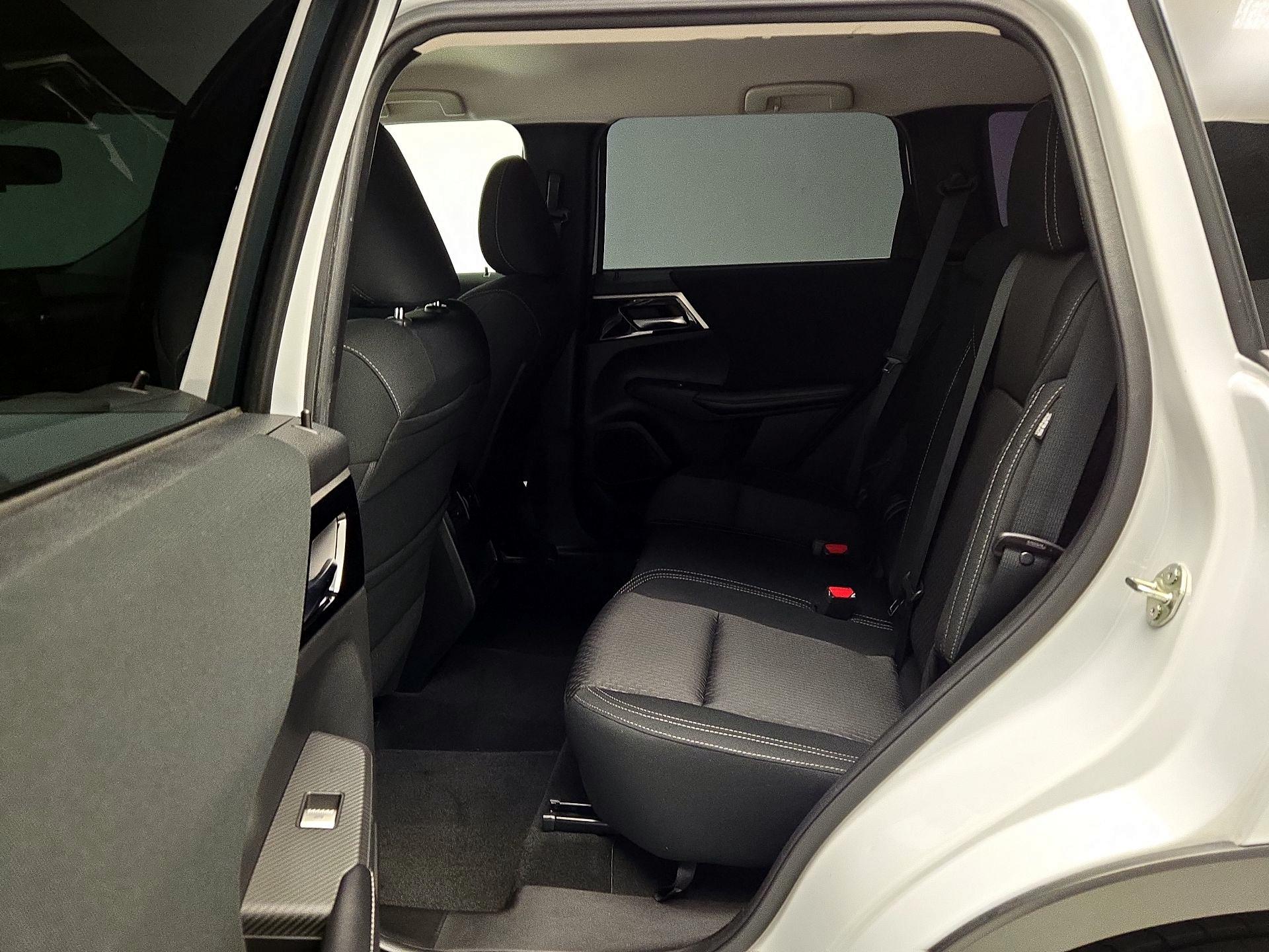 Thumbnail: 2022 Mitsubishi Outlander - 19