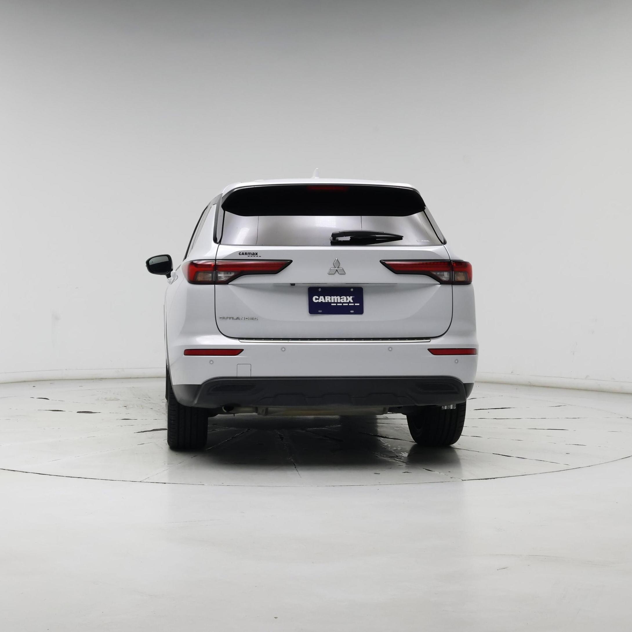 Thumbnail: 2022 Mitsubishi Outlander - 6