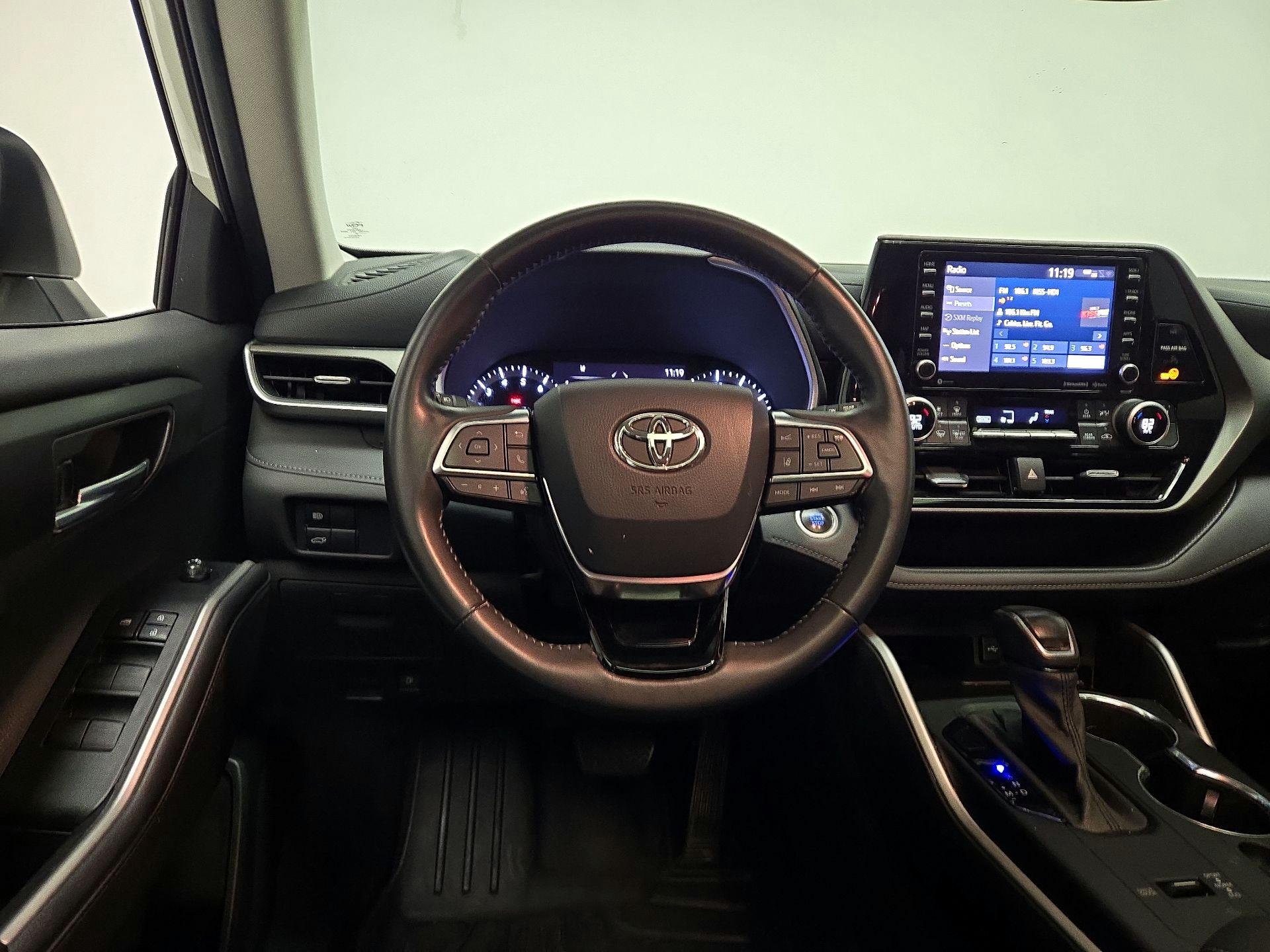 Thumbnail: 2021 Toyota Highlander - 10