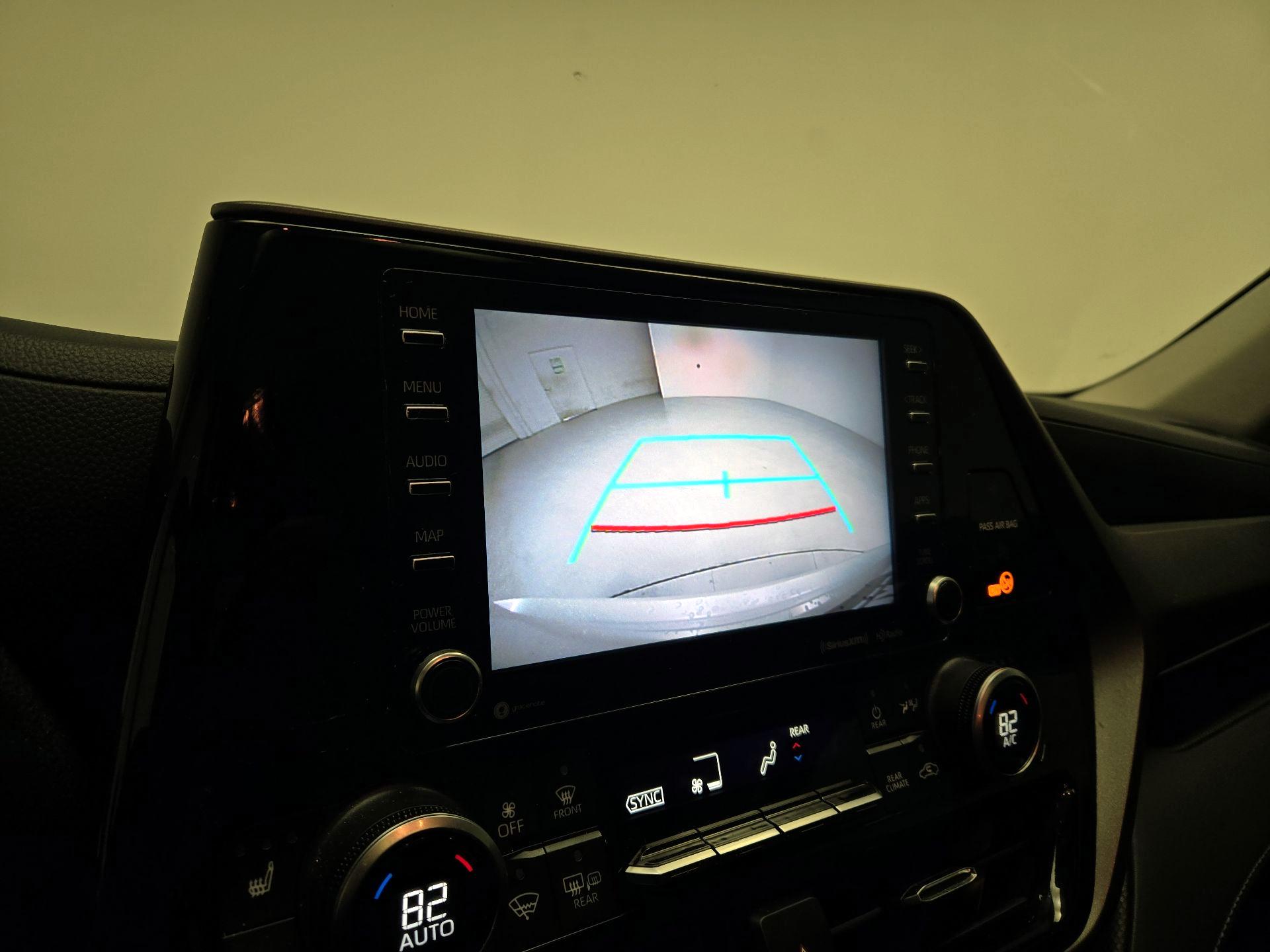 Thumbnail: 2021 Toyota Highlander - 14