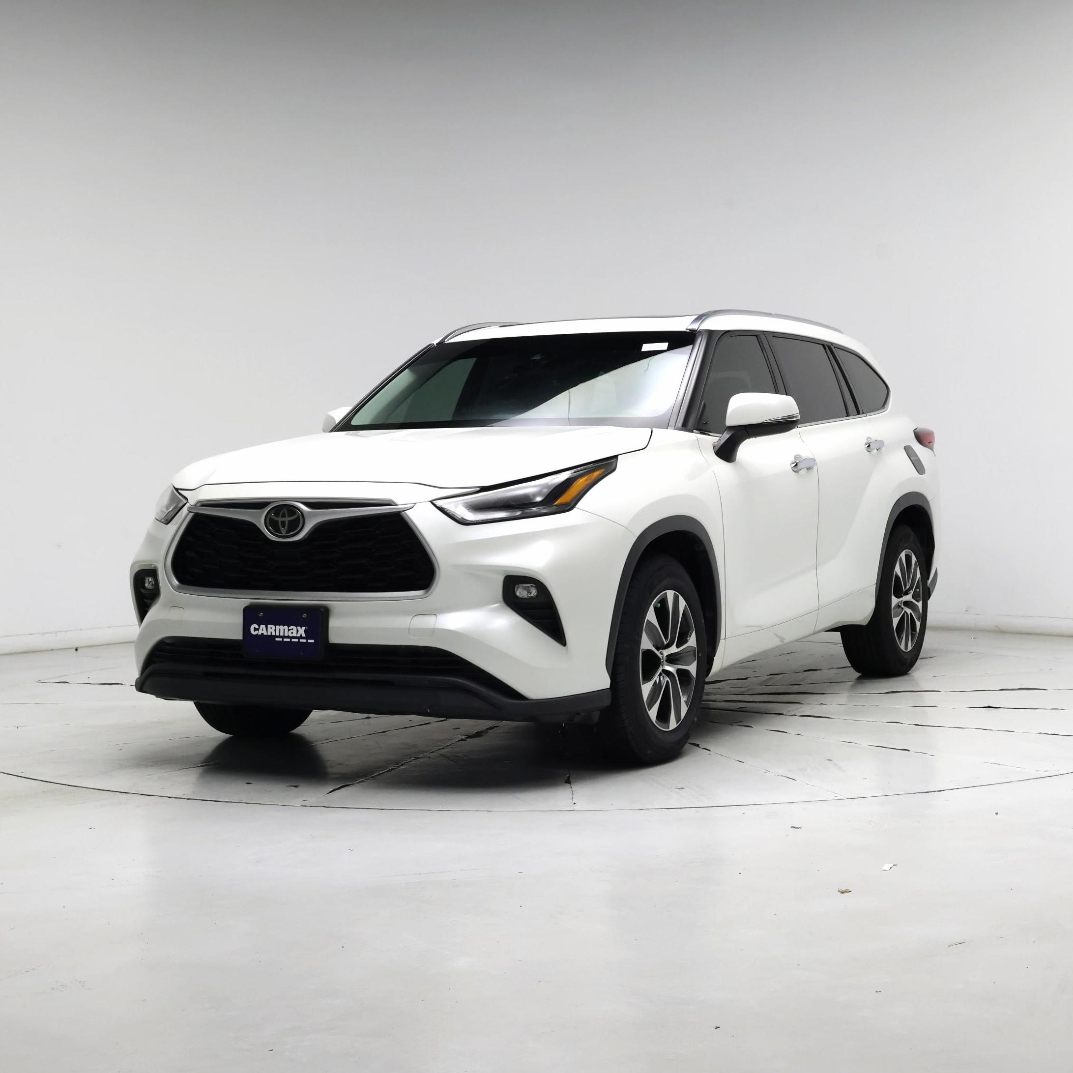 Thumbnail: 2021 Toyota Highlander - 4