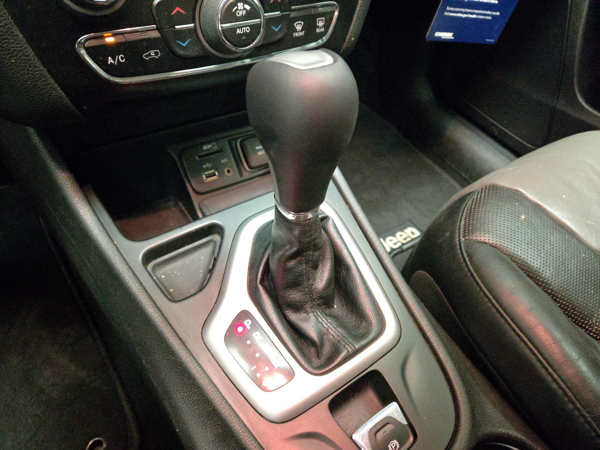 Thumbnail: 2014 Jeep Cherokee - 18