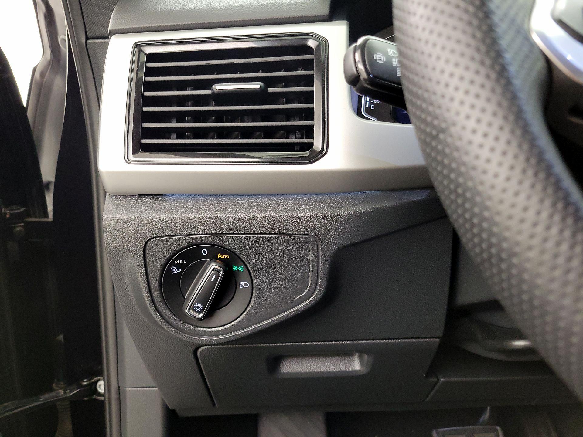 Thumbnail: 2022 Volkswagen Atlas - 13