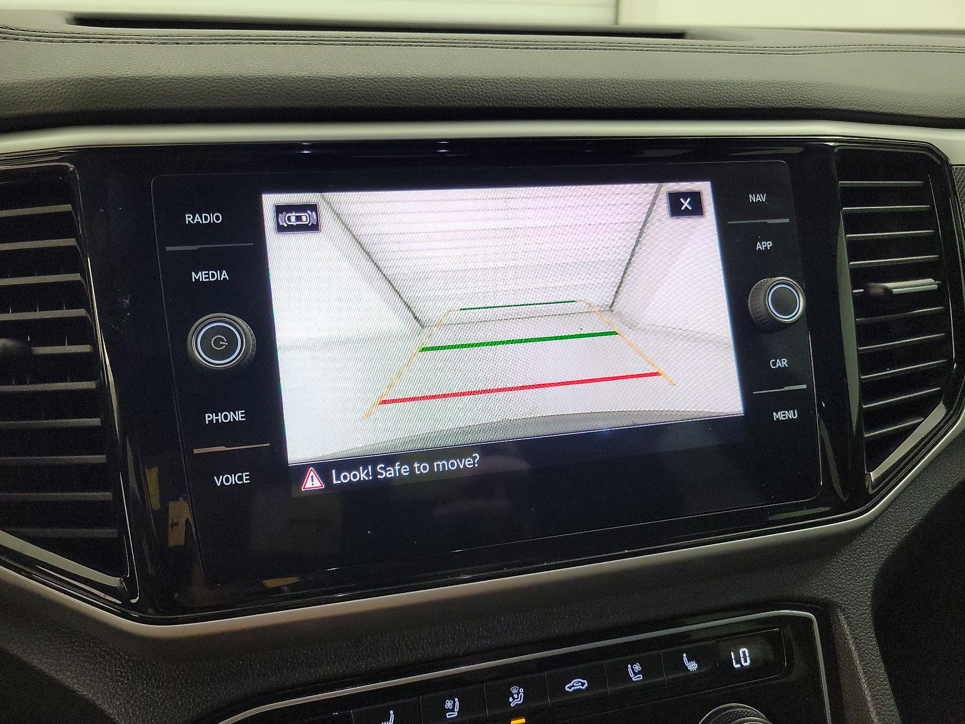 Thumbnail: 2022 Volkswagen Atlas - 14