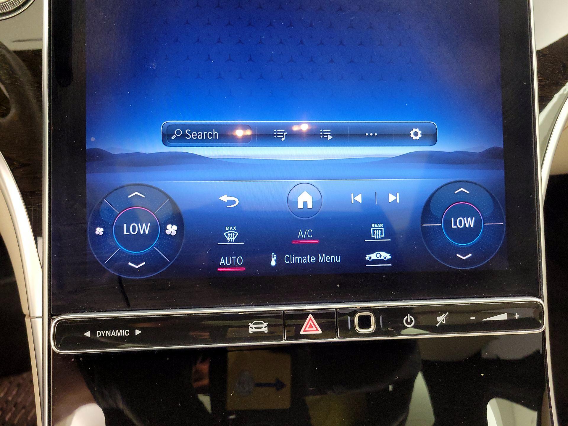 Thumbnail: 2022 Mercedes-Benz C-Class - 16