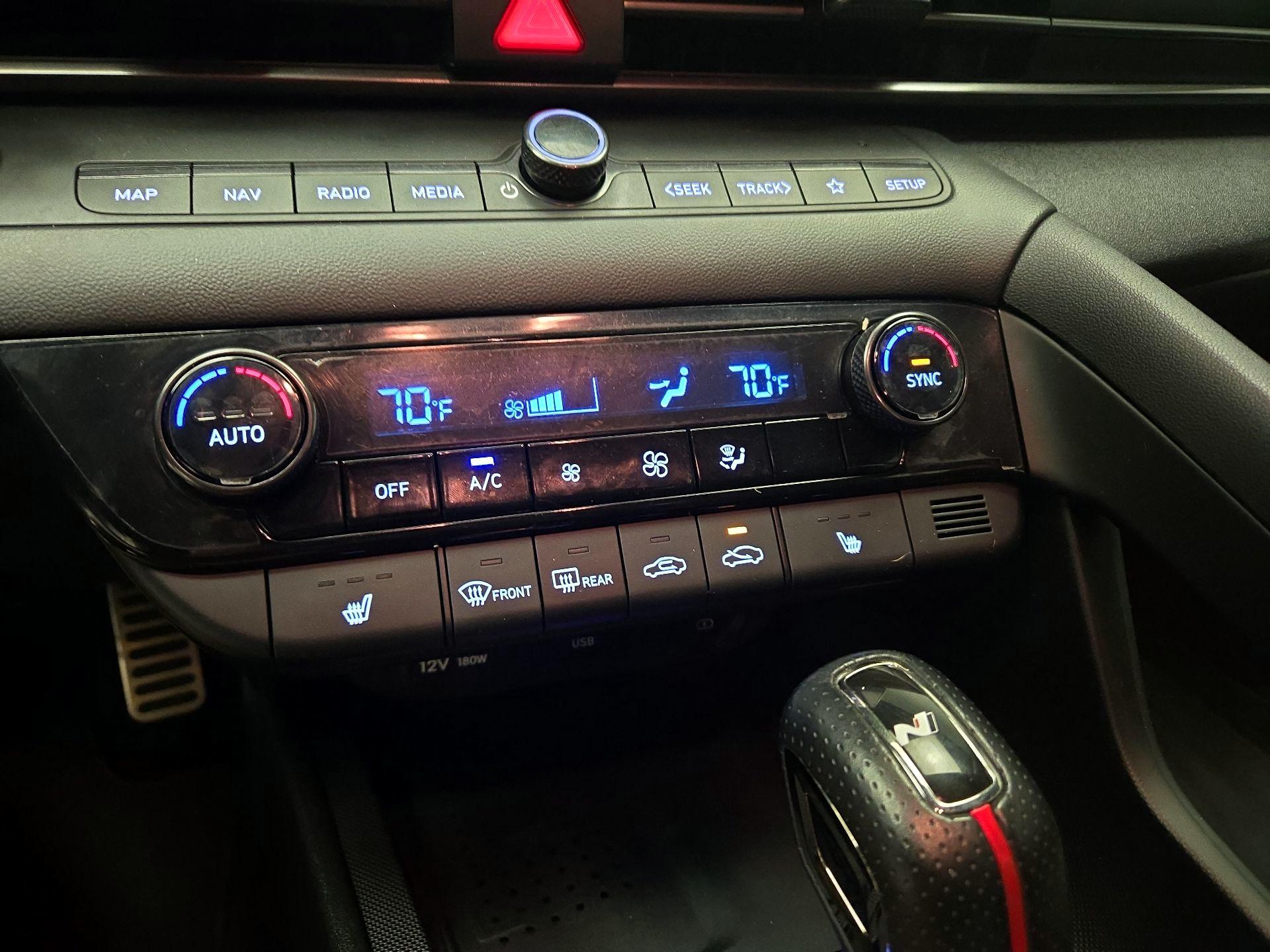 Thumbnail: 2023 Hyundai Elantra - 17