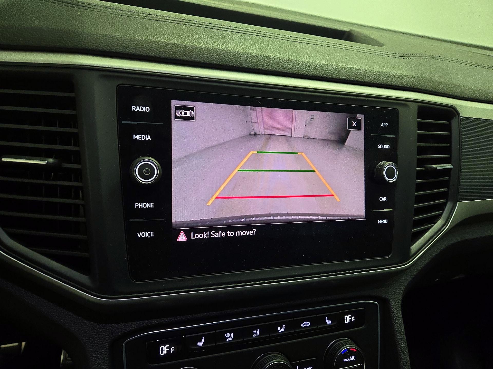 Thumbnail: 2021 Volkswagen Atlas - 14