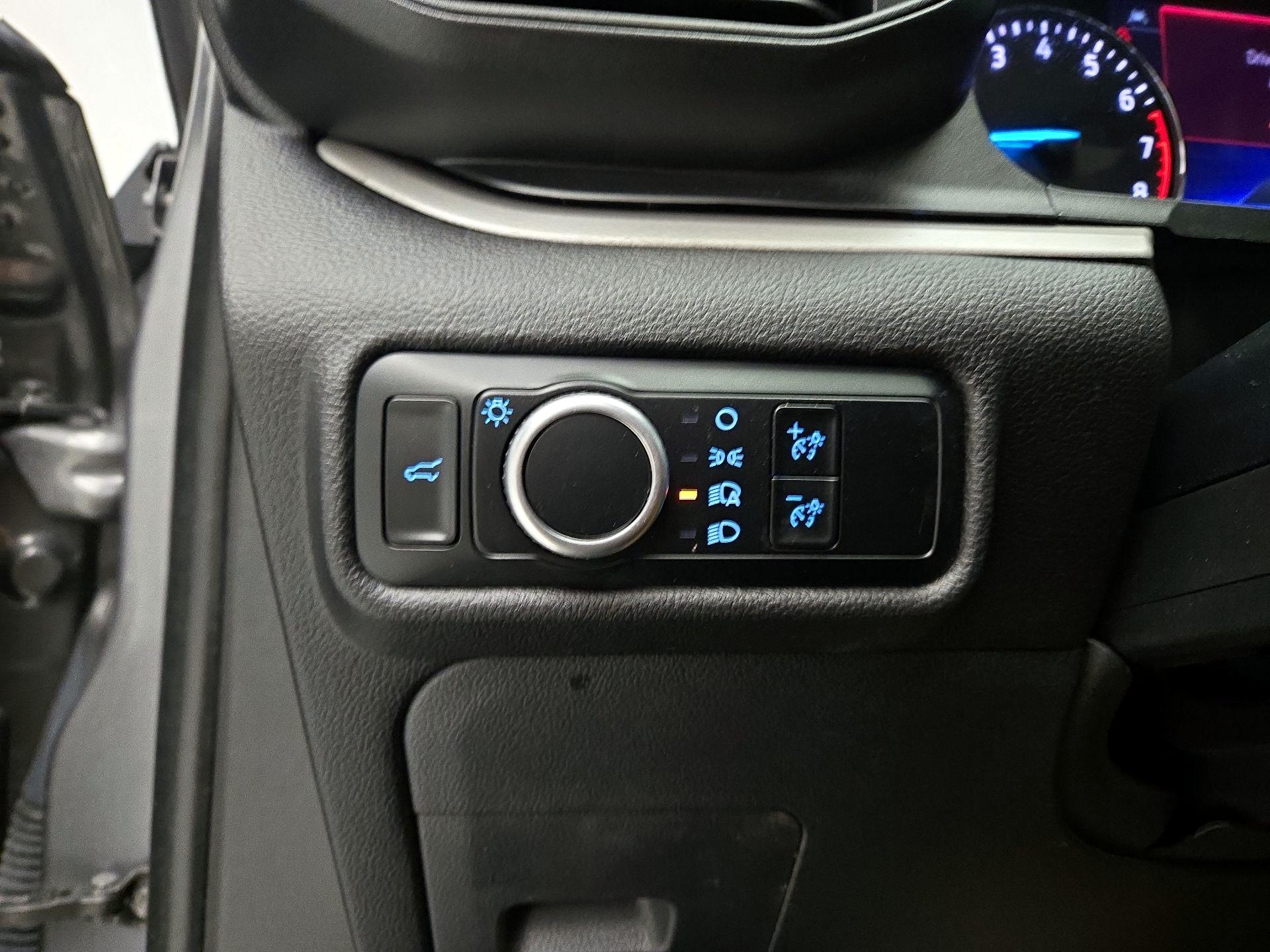 Thumbnail: 2023 Ford Explorer - 13