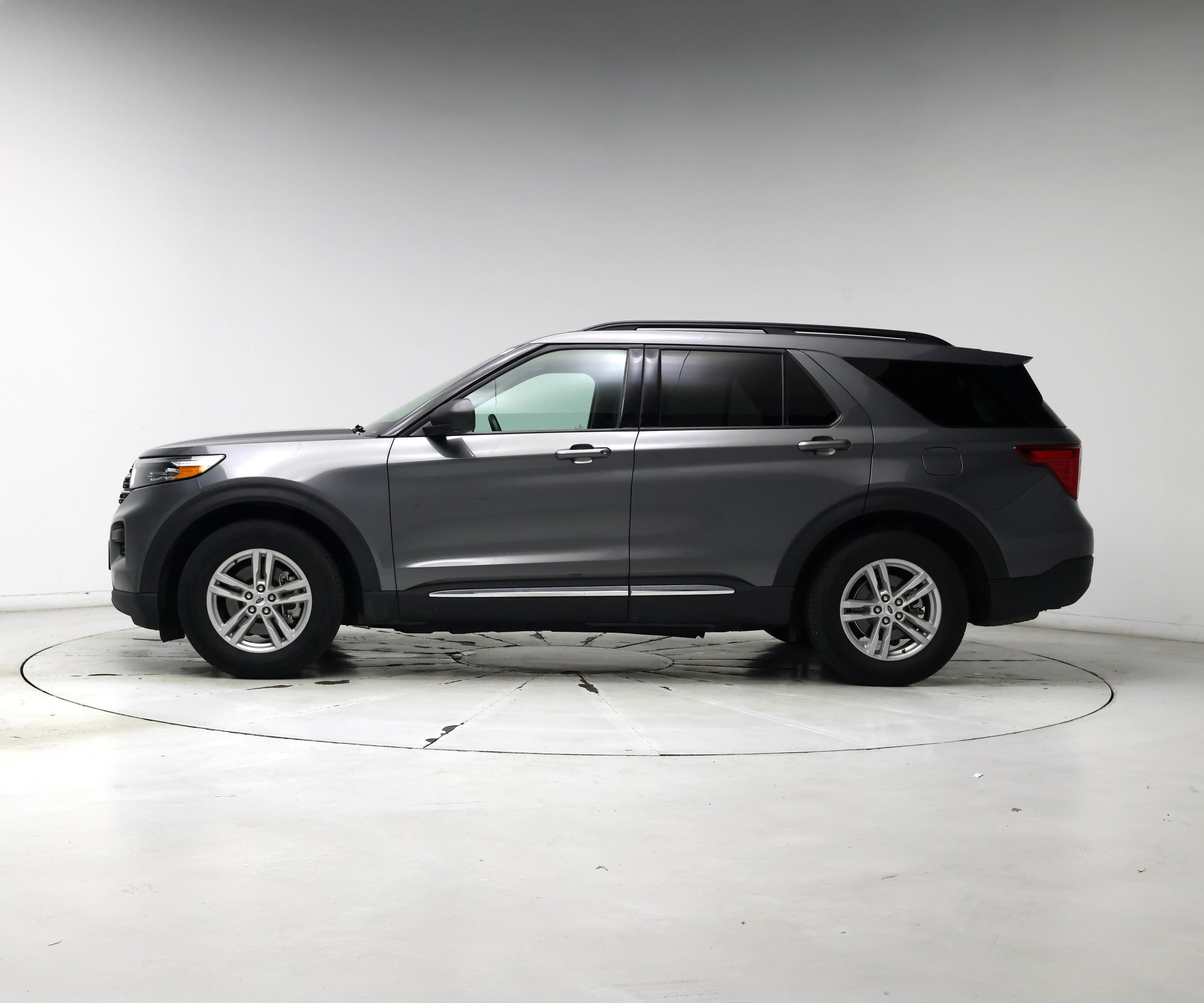 Thumbnail: 2023 Ford Explorer - 3