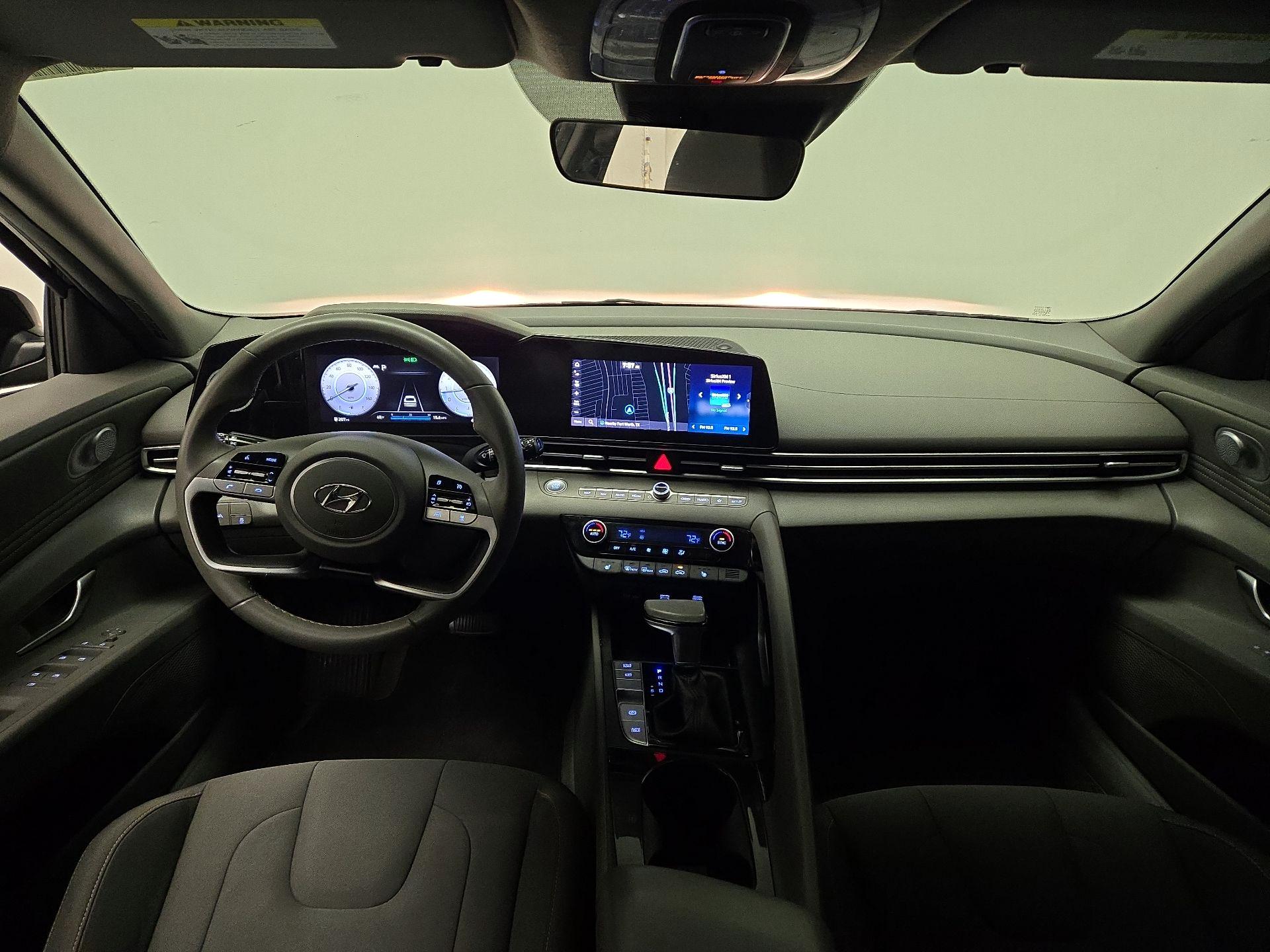 Thumbnail: 2023 Hyundai Elantra - 9