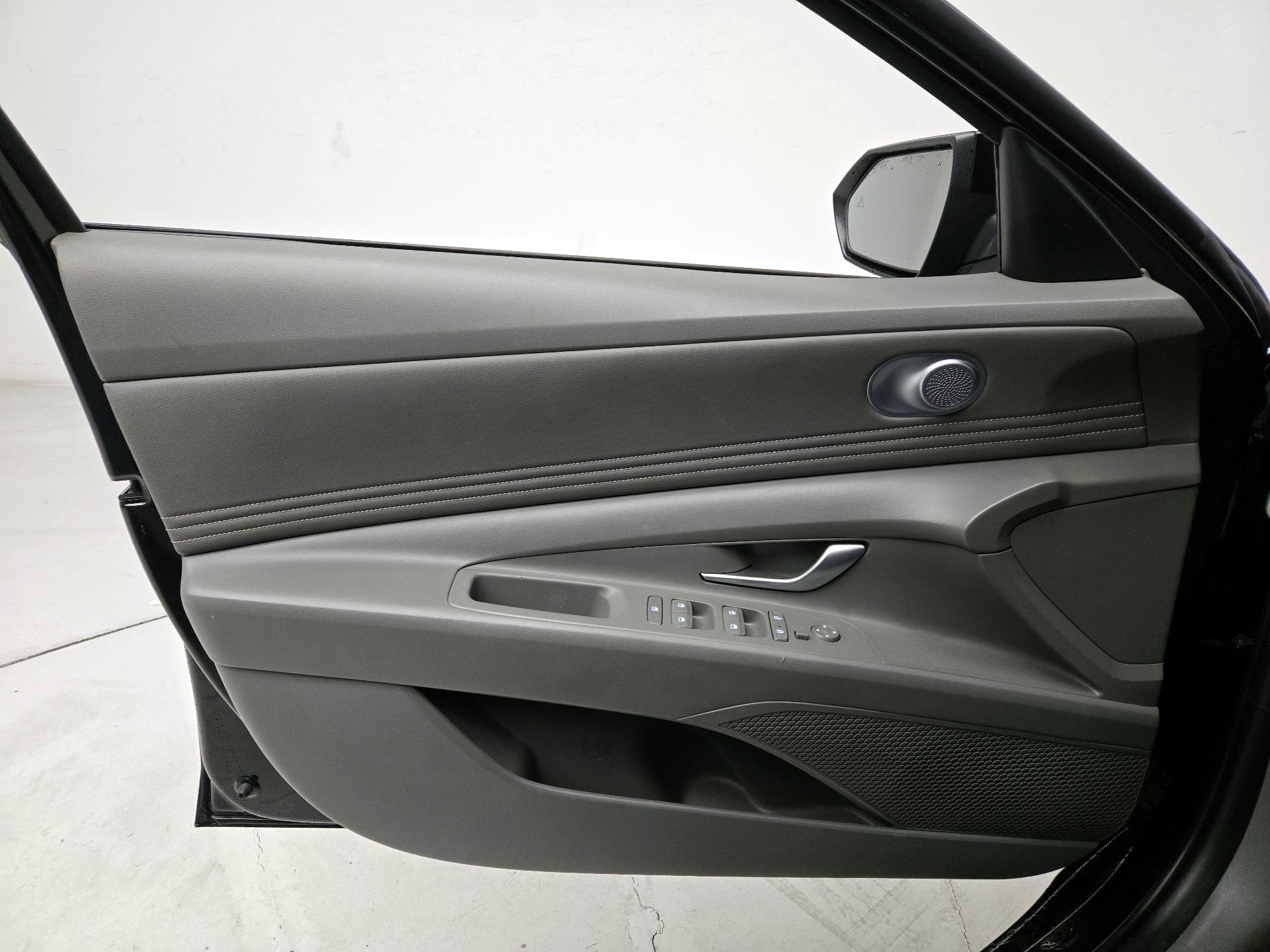 Thumbnail: 2023 Hyundai Elantra - 12