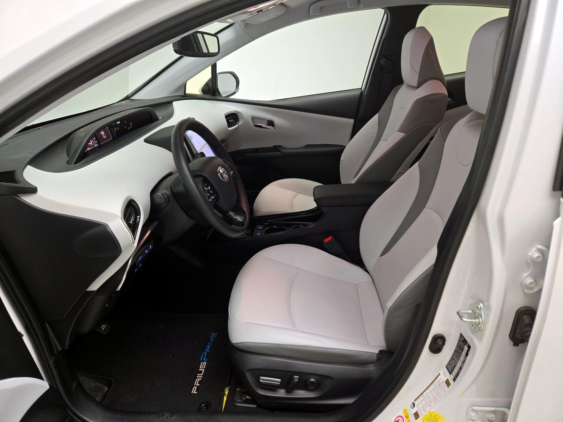 Thumbnail: 2021 Toyota Prius Prime - 11