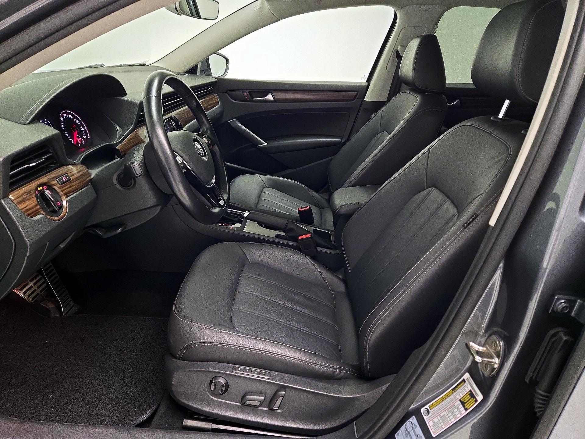 Thumbnail: 2020 Volkswagen Passat - 11