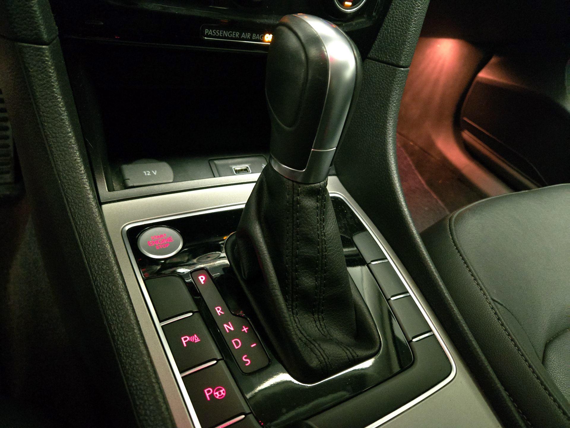 Thumbnail: 2020 Volkswagen Passat - 18