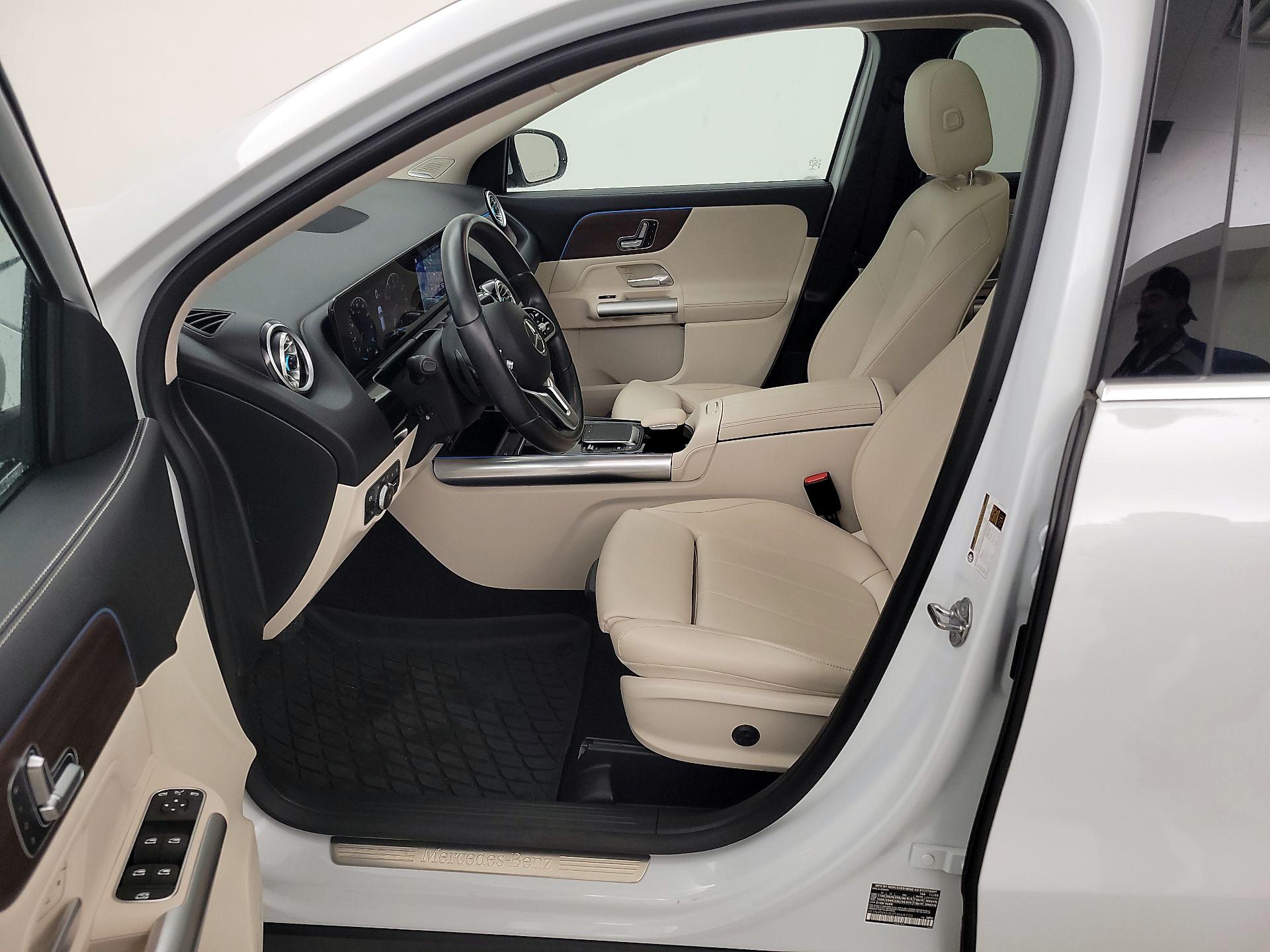 Thumbnail: 2023 Mercedes-Benz GLA - 11