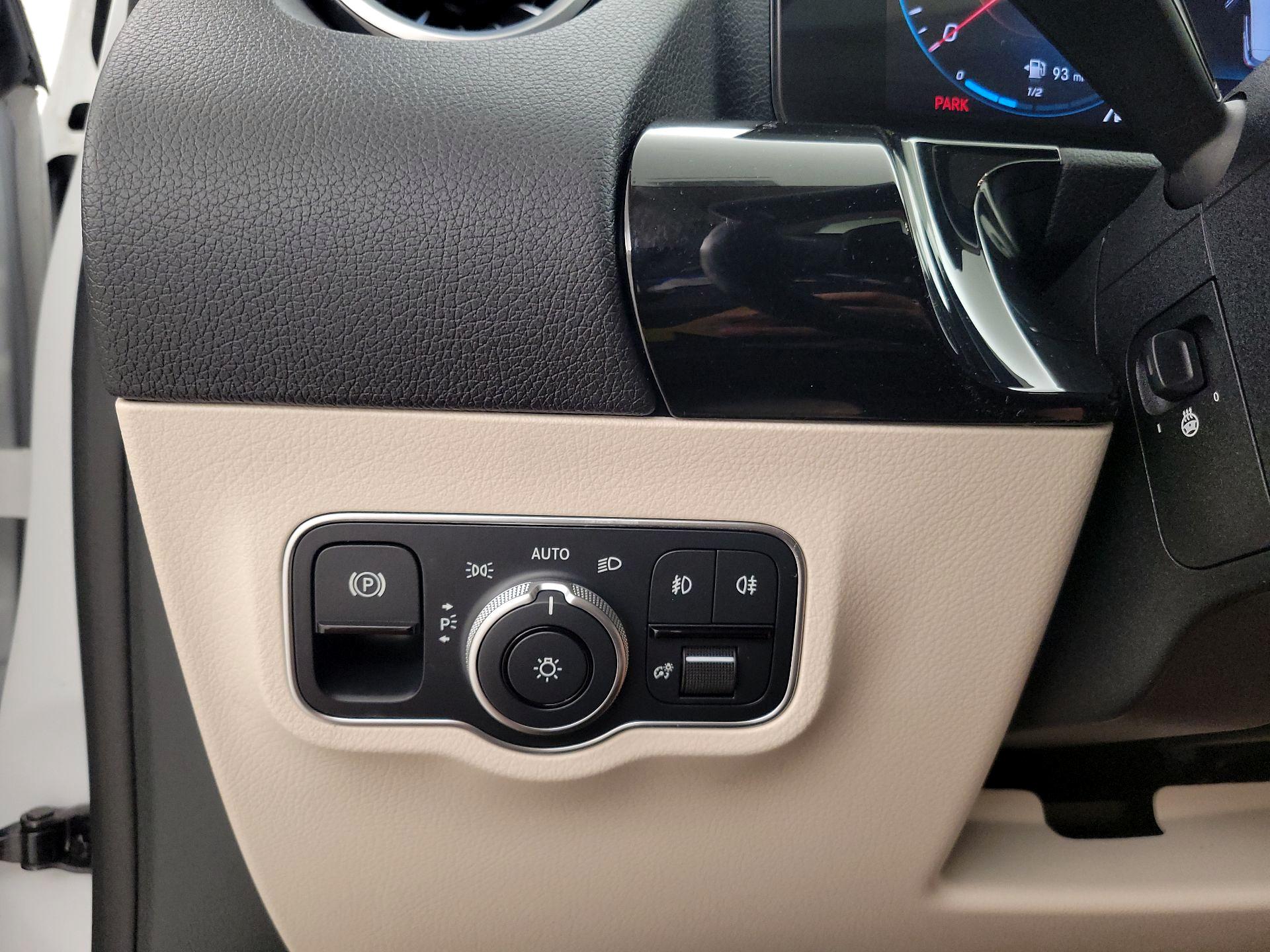 Thumbnail: 2023 Mercedes-Benz GLA - 13