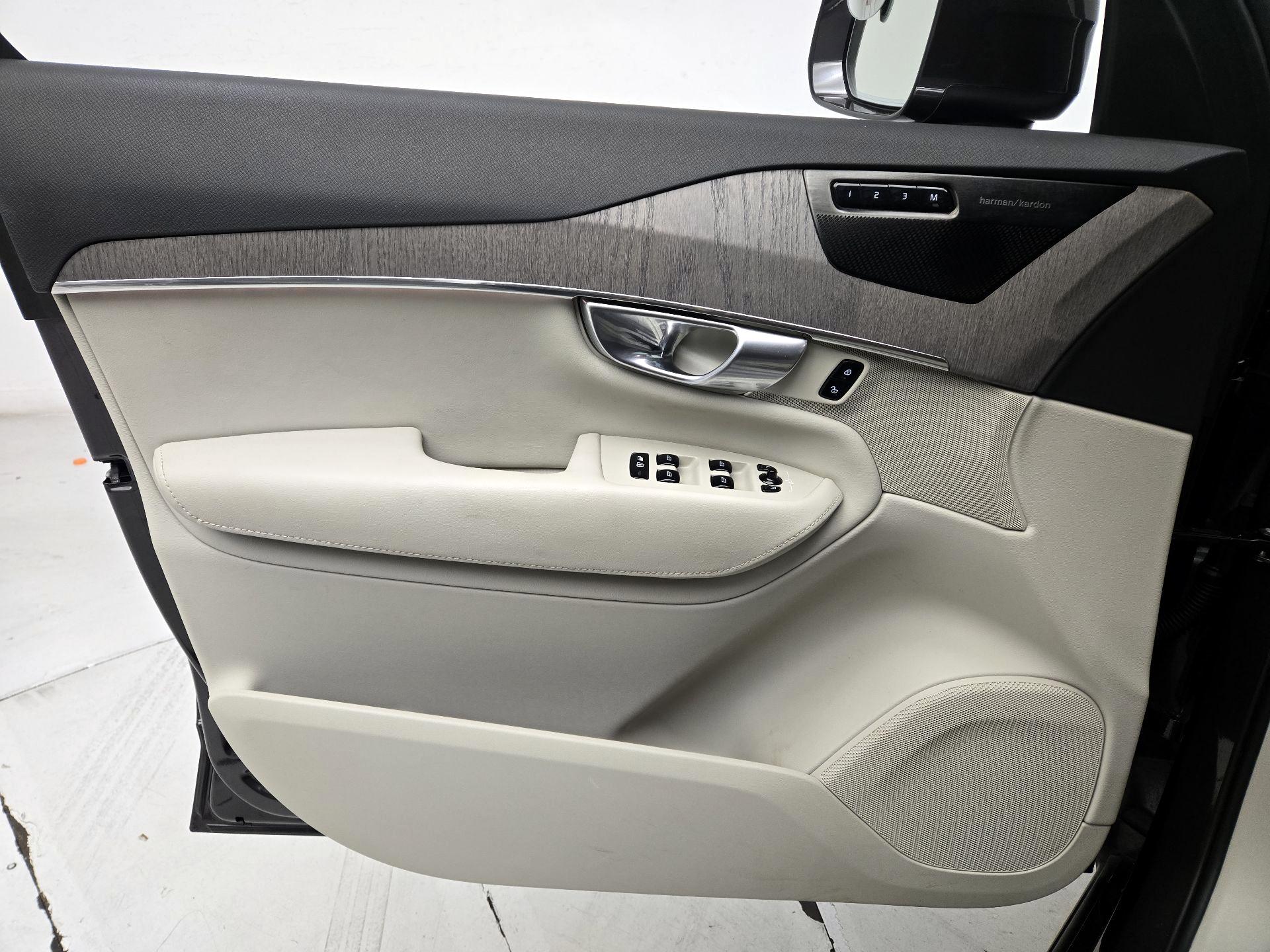 Thumbnail: 2023 Volvo XC90 - 12