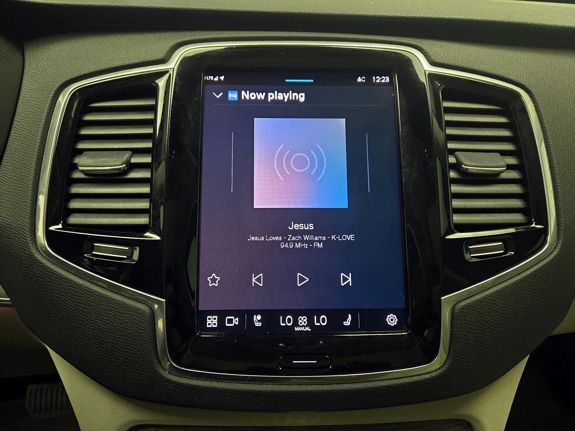 Thumbnail: 2023 Volvo XC90 - 16