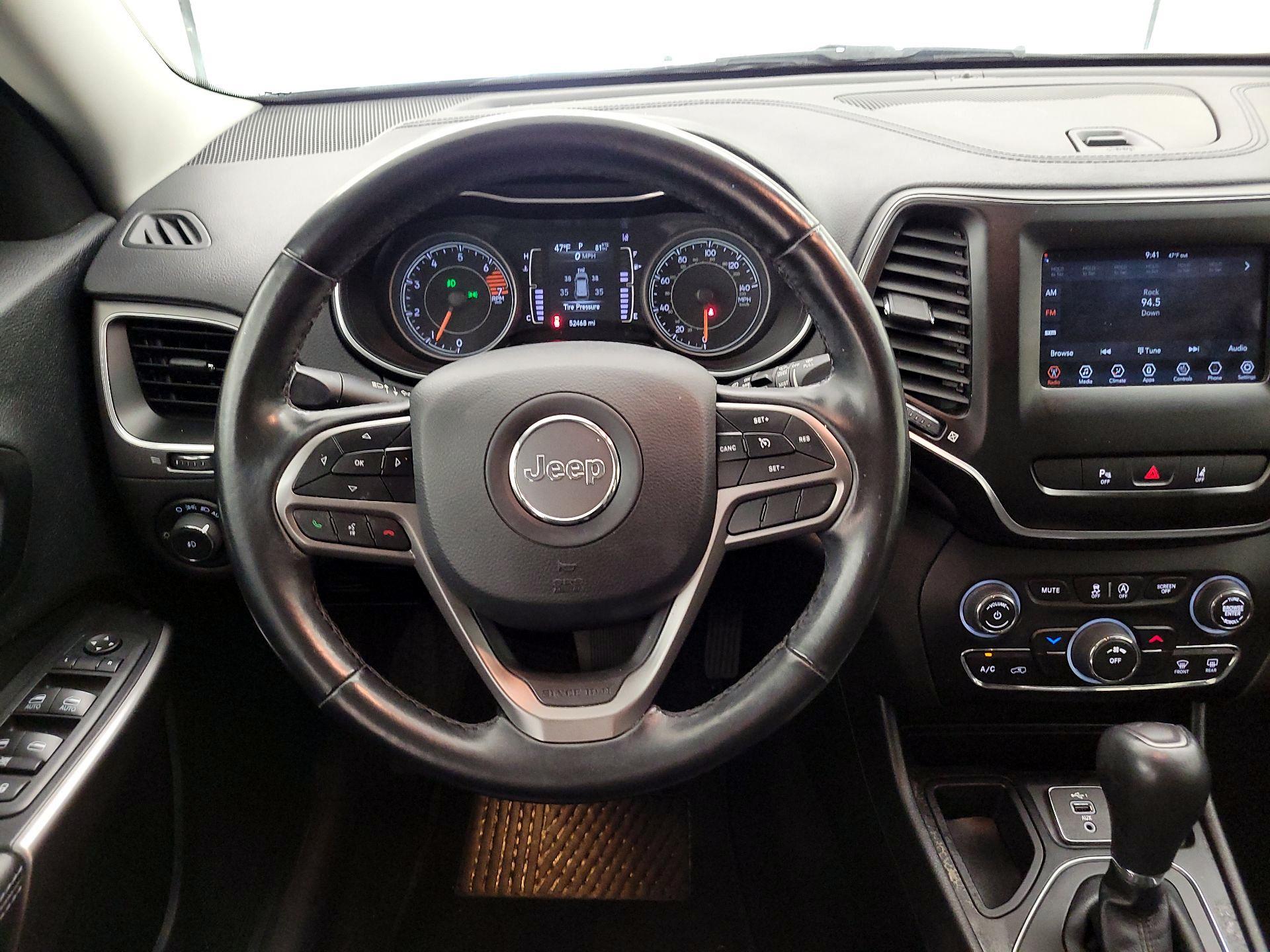 Thumbnail: 2021 Jeep Cherokee - 10