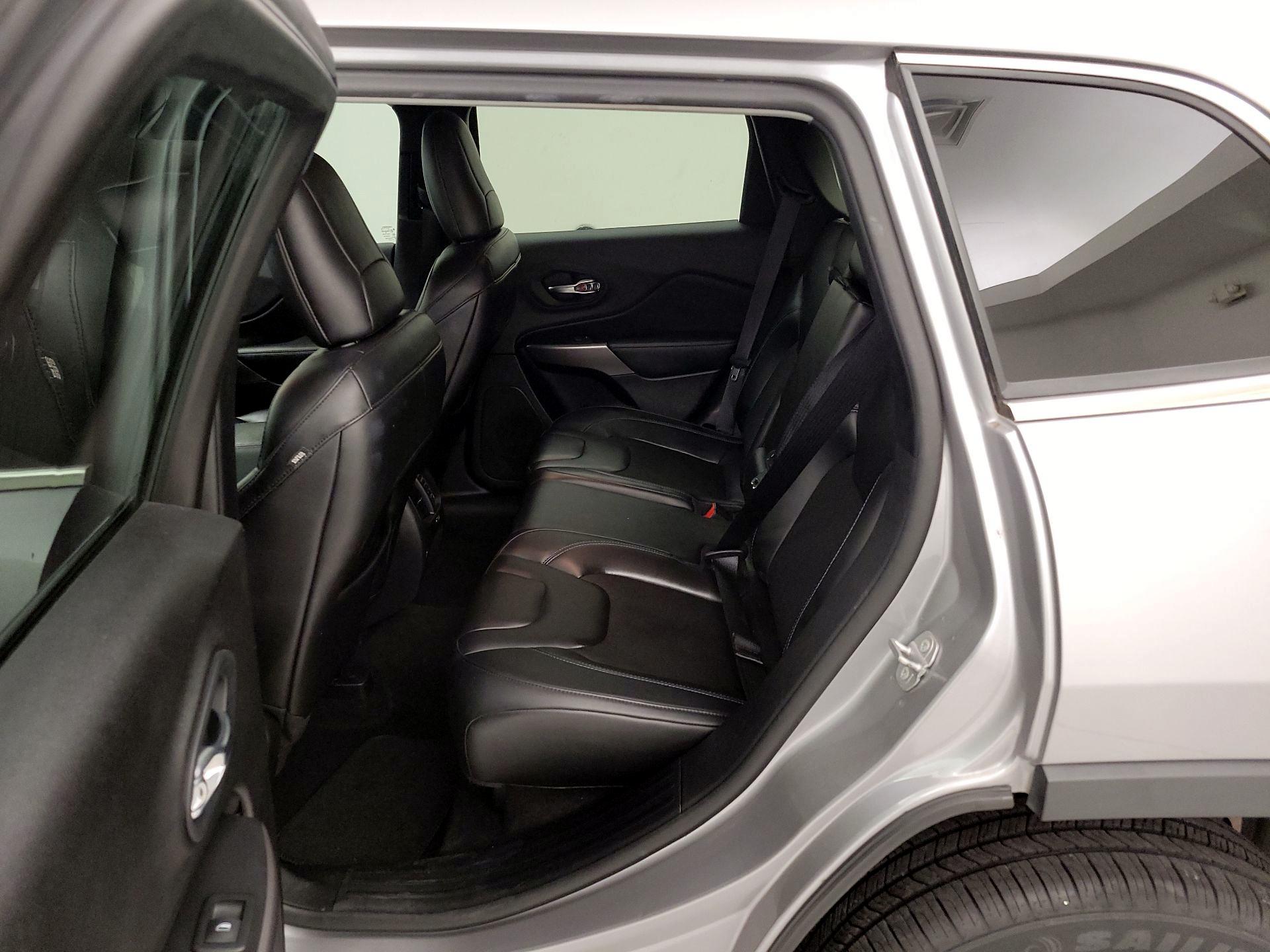 Thumbnail: 2021 Jeep Cherokee - 19