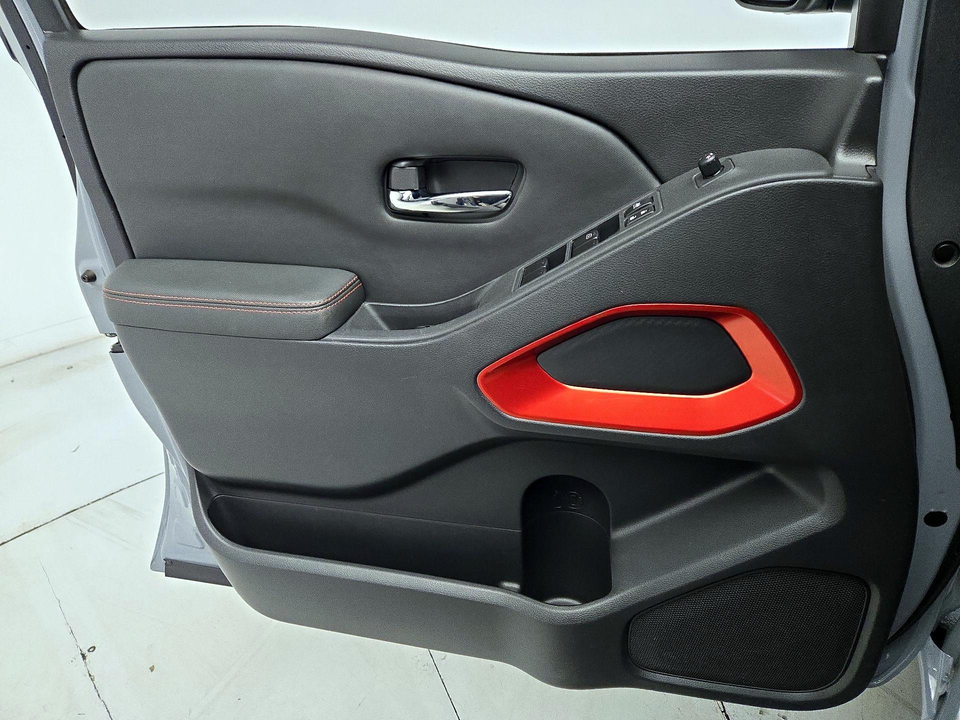 Thumbnail: 2022 Nissan Frontier - 12