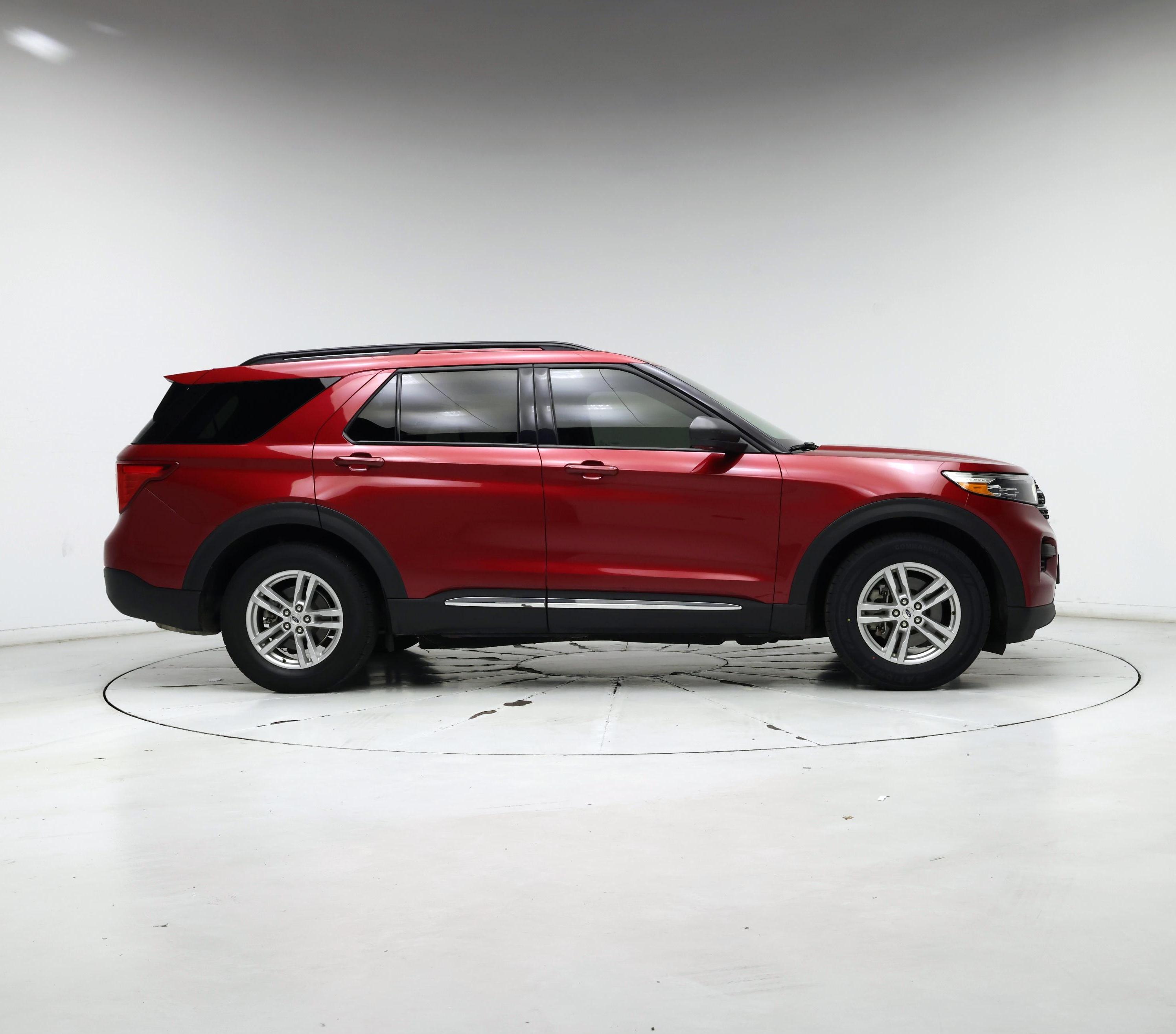 Thumbnail: 2022 Ford Explorer - 7