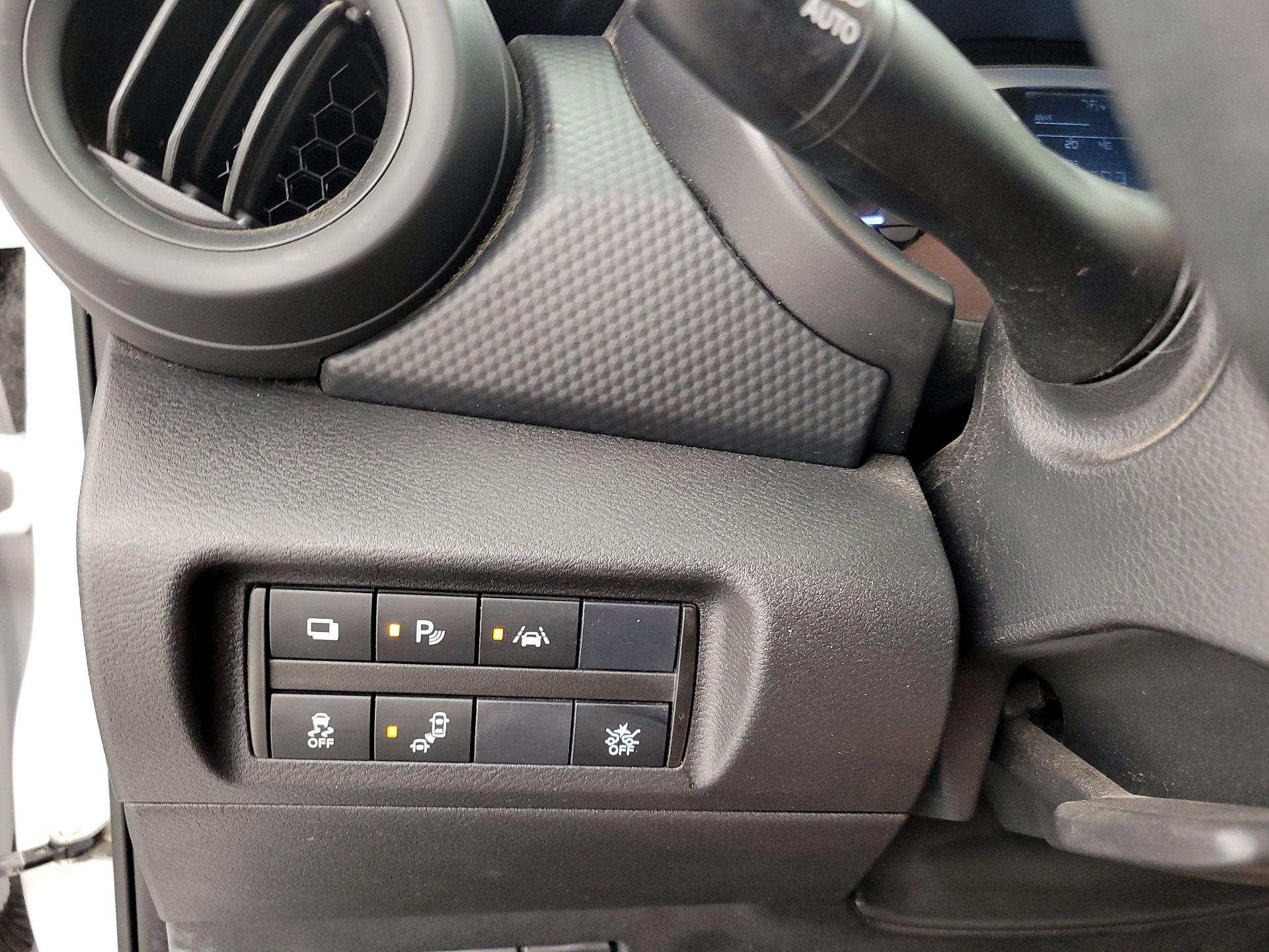 Thumbnail: 2021 Nissan Kicks - 13