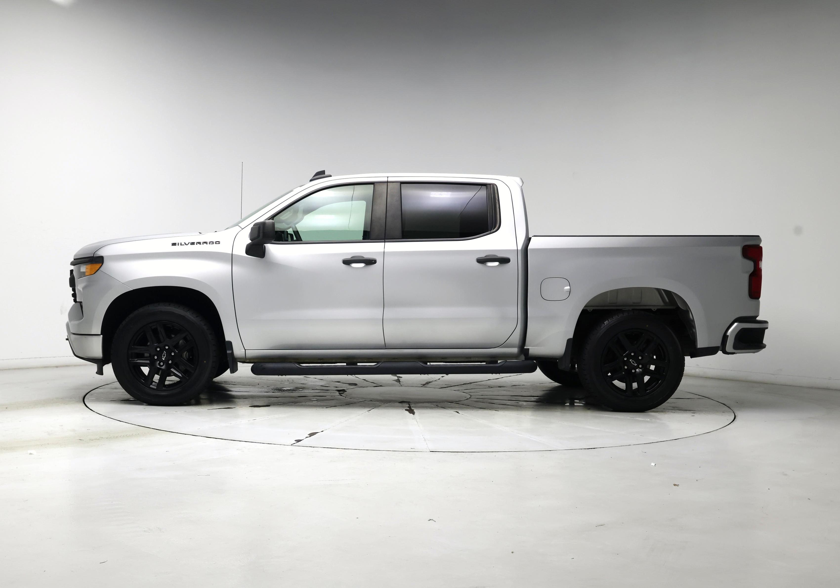 Thumbnail: 2022 Chevrolet Silverado 1500 - 3