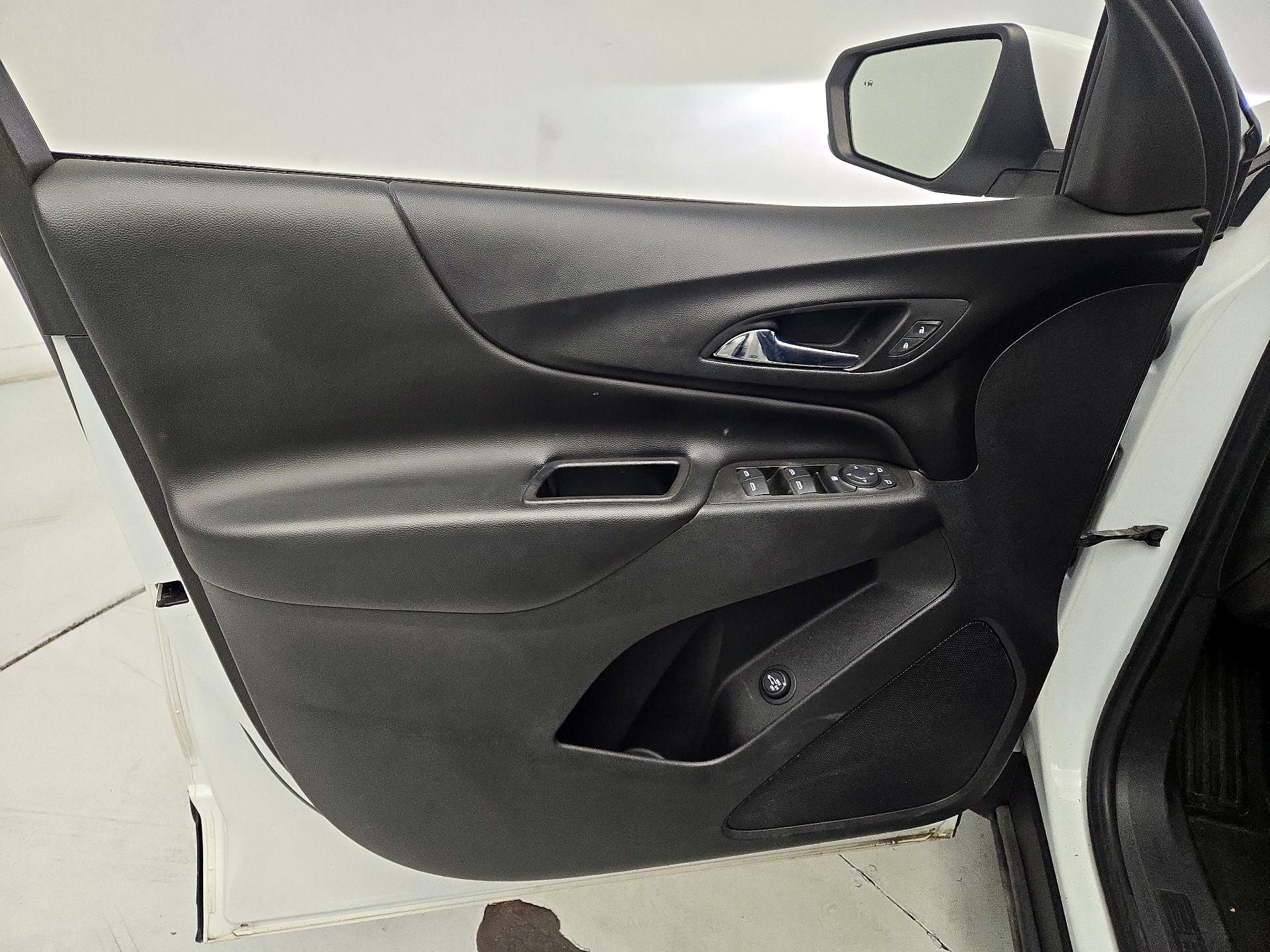 Thumbnail: 2021 Chevrolet Equinox - 12