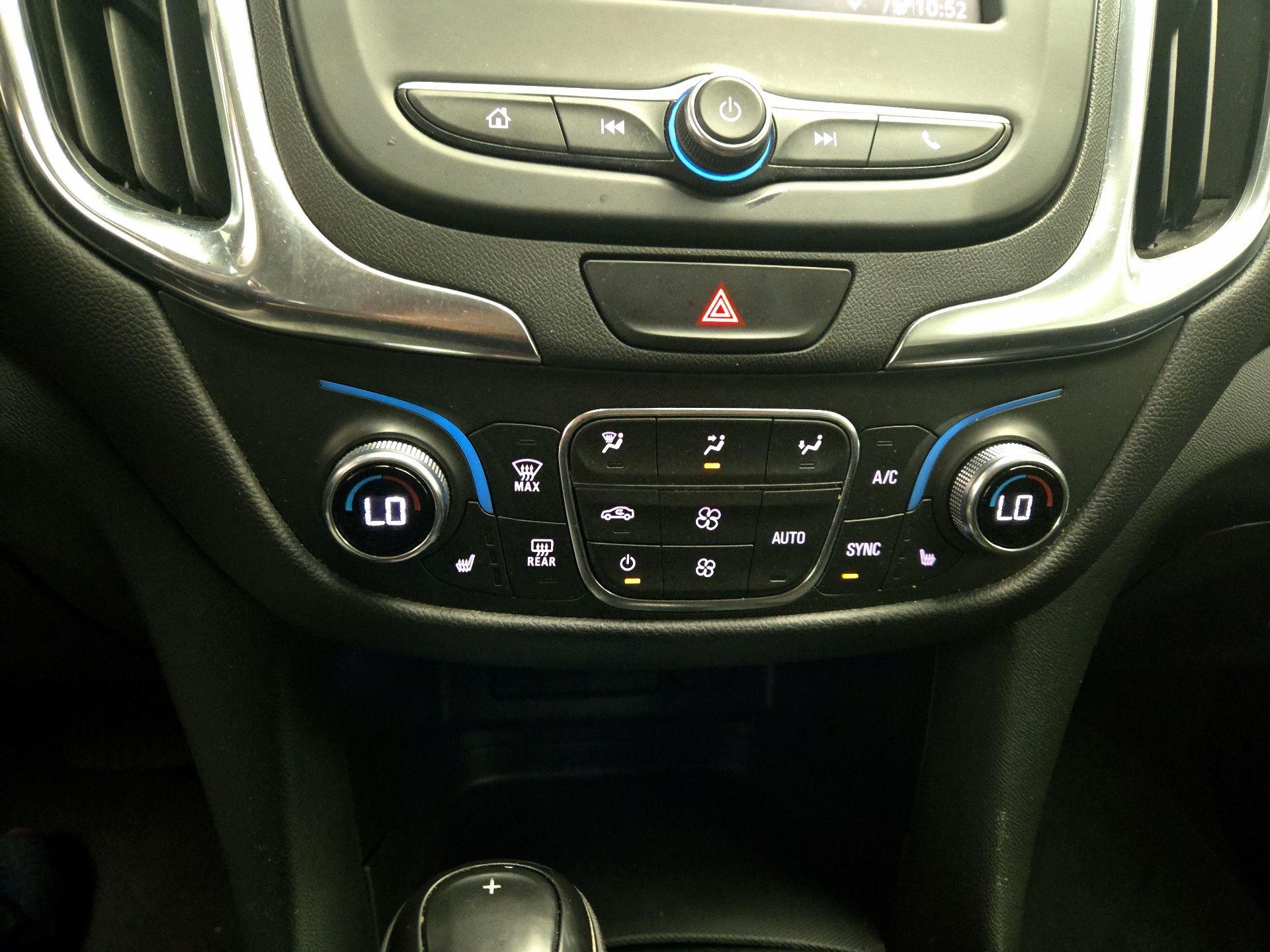 Thumbnail: 2021 Chevrolet Equinox - 16