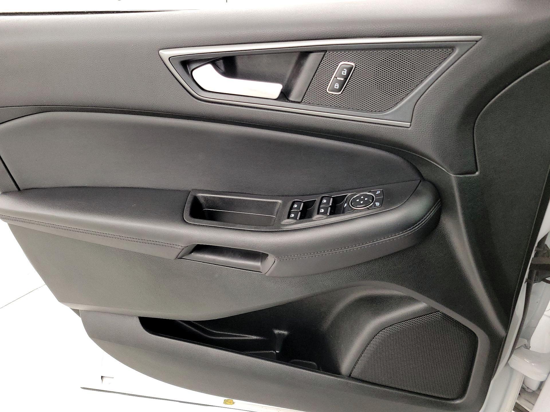 Thumbnail: 2023 Ford Edge - 12