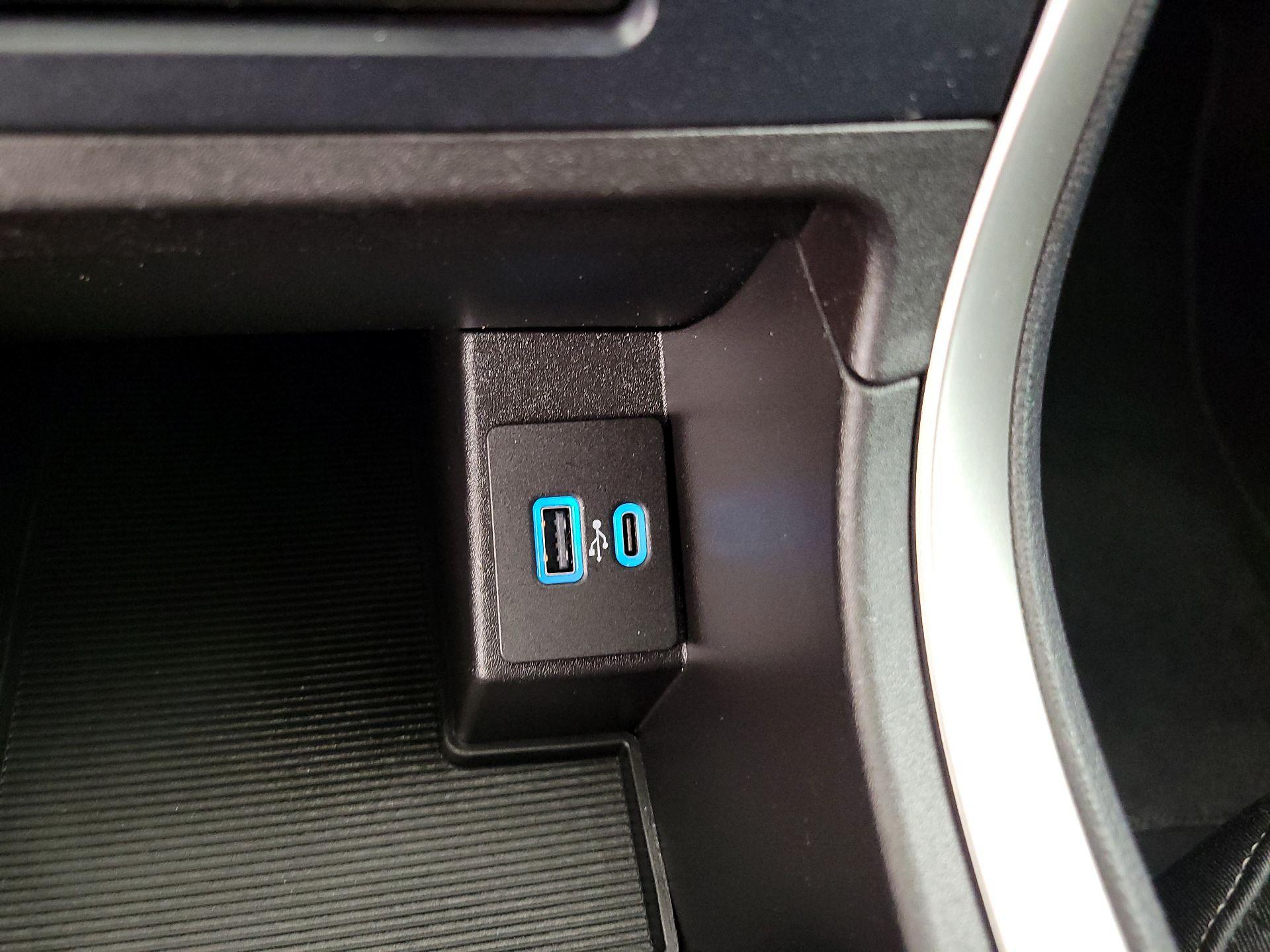 Thumbnail: 2023 Ford Edge - 18