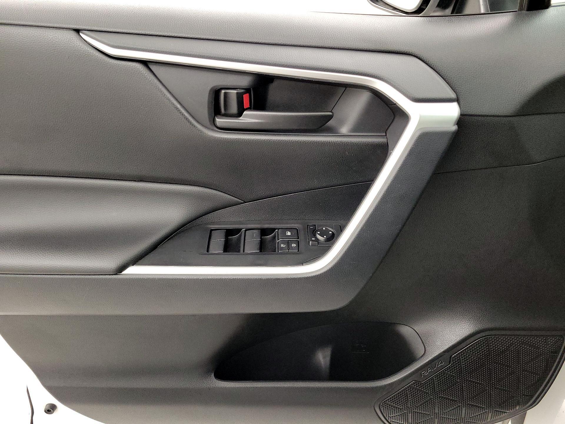 Thumbnail: 2024 Toyota RAV4 - 12