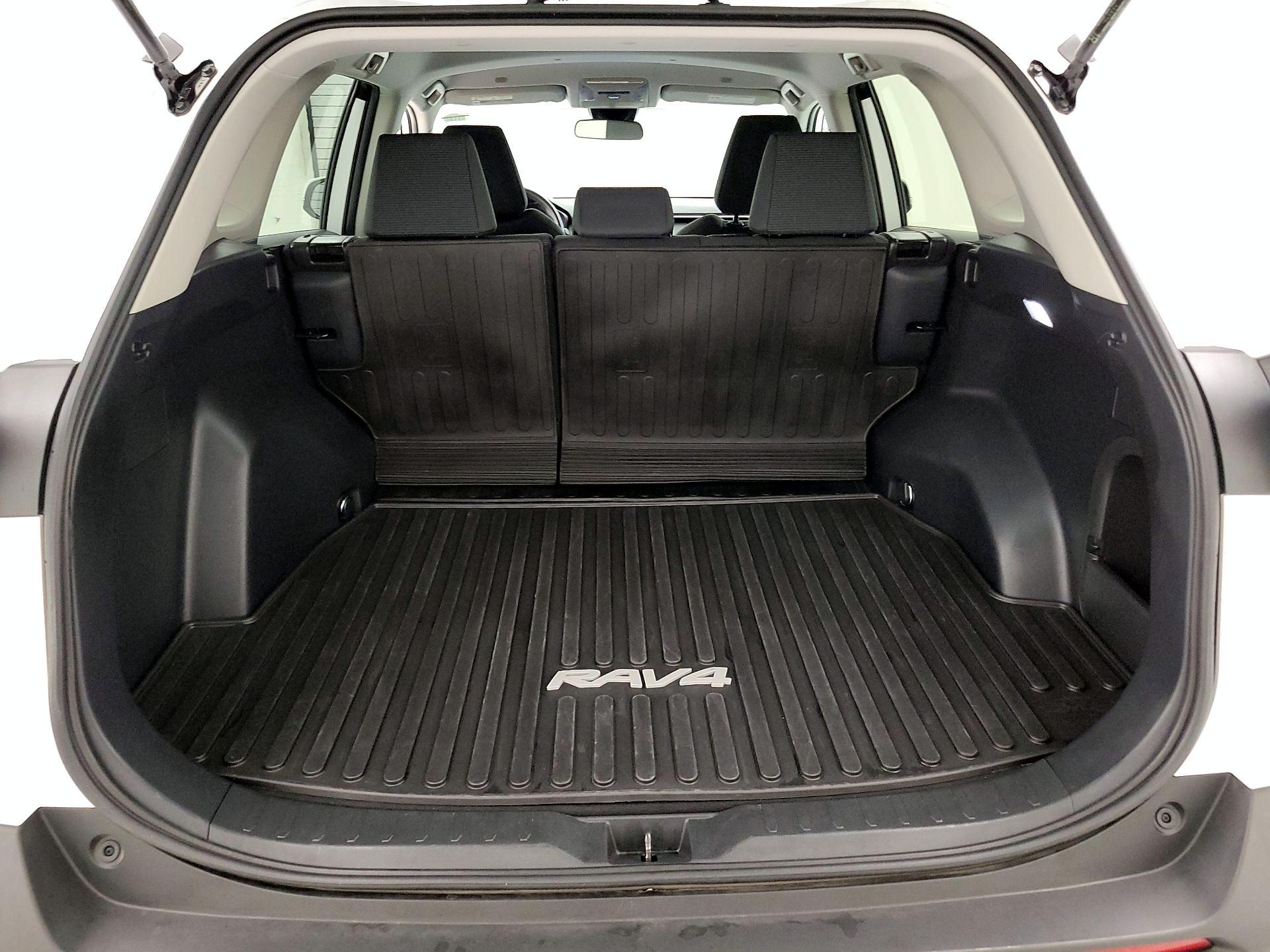 Thumbnail: 2024 Toyota RAV4 - 20