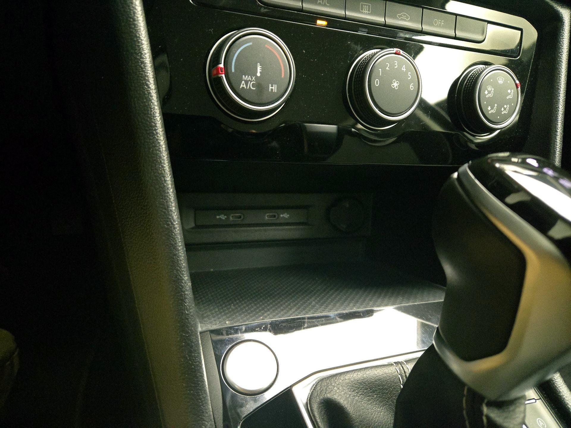 Thumbnail: 2024 Volkswagen Taos - 18